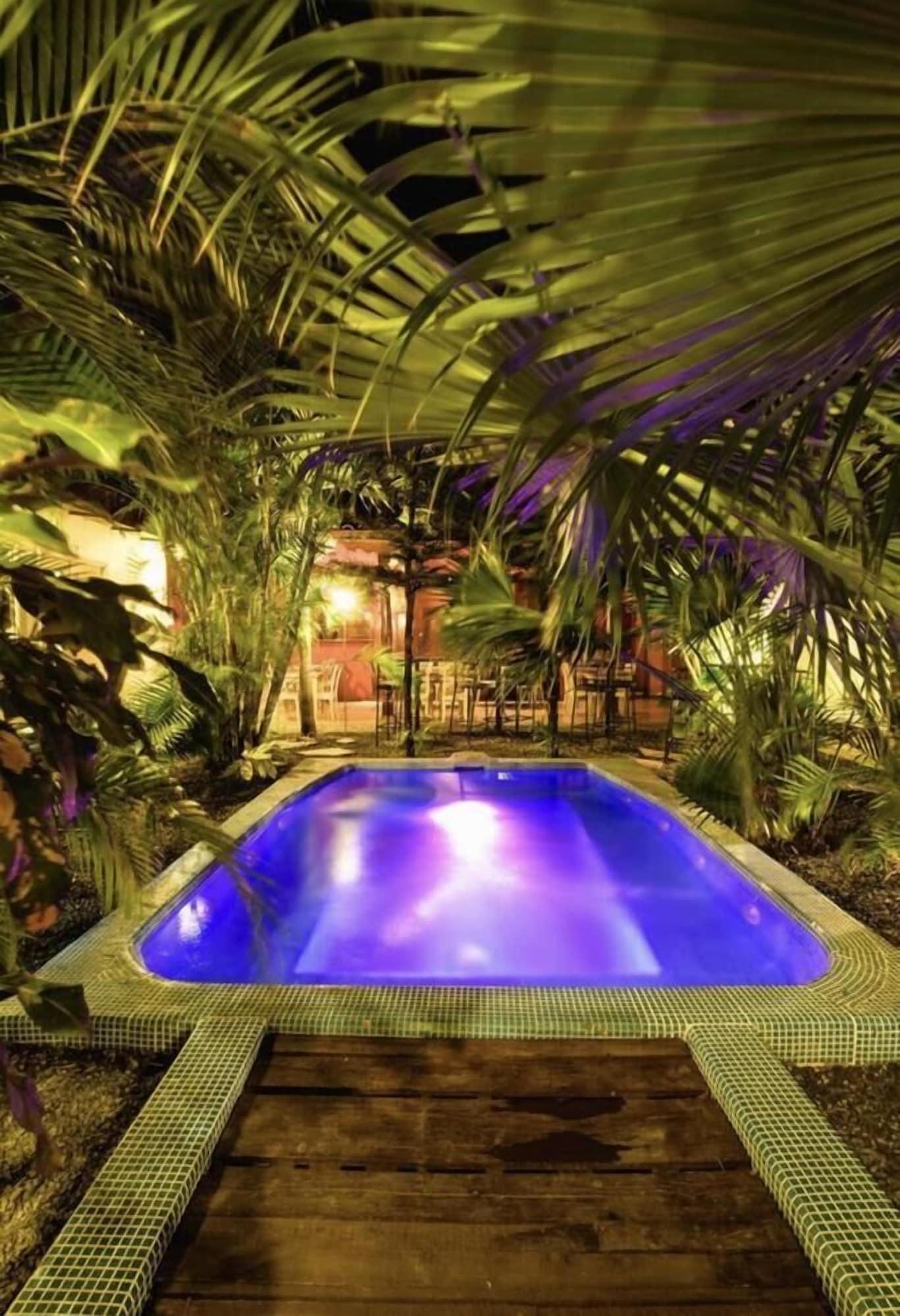 Vista Piscina El Club Hotel