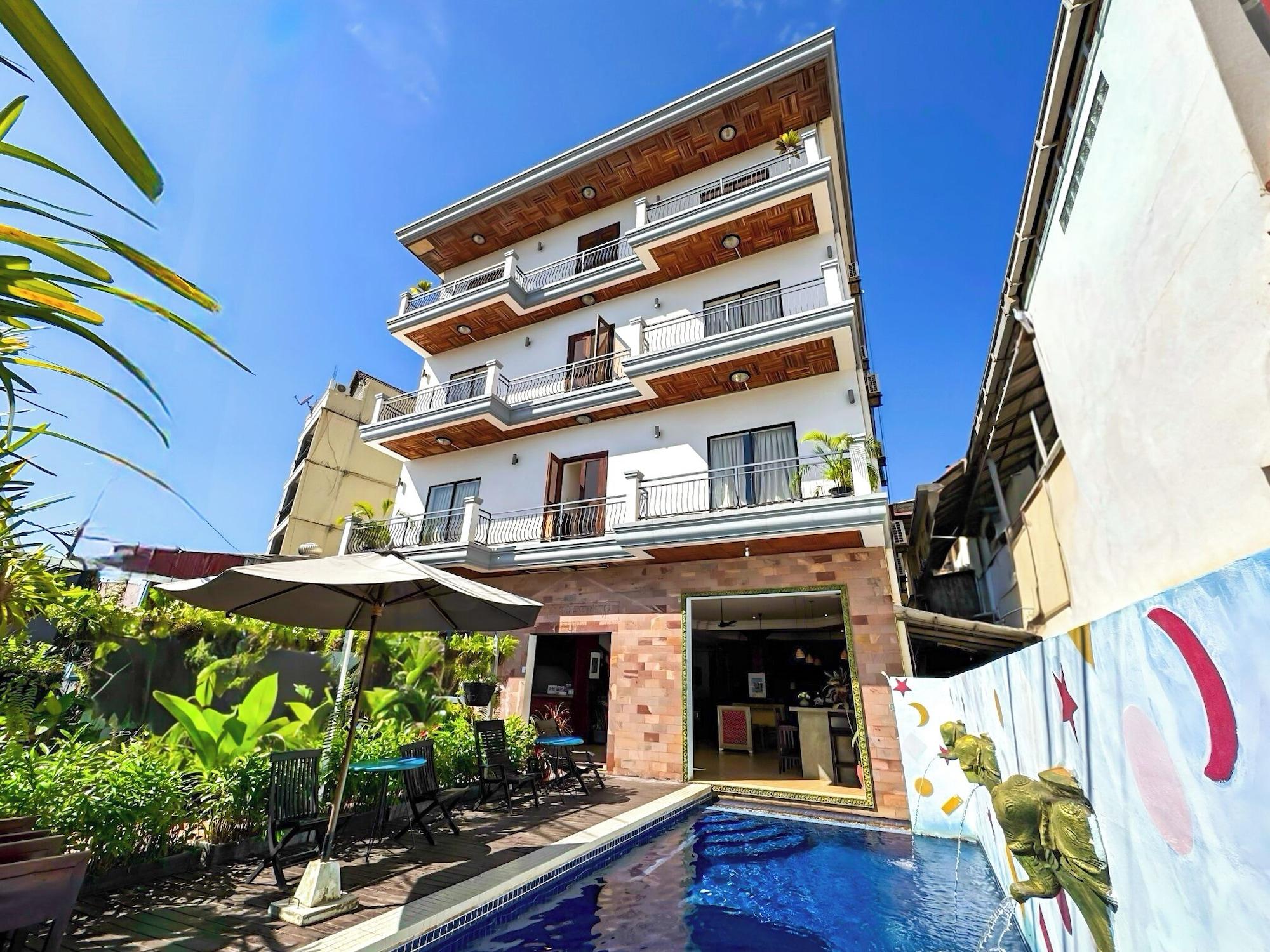 Vista Exterior VPlus Hotel
