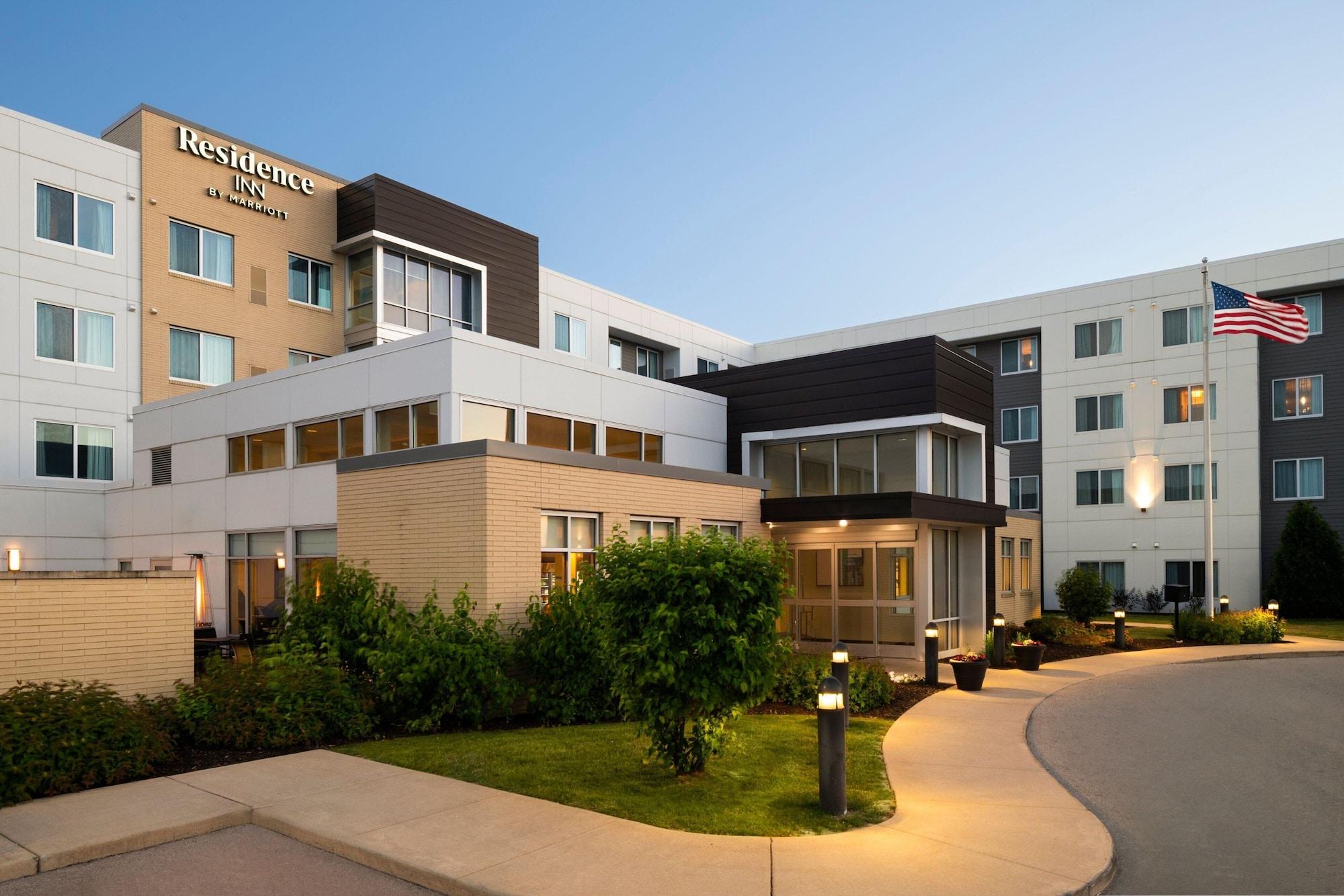 Vista Exterior Residence Inn Milwaukee West