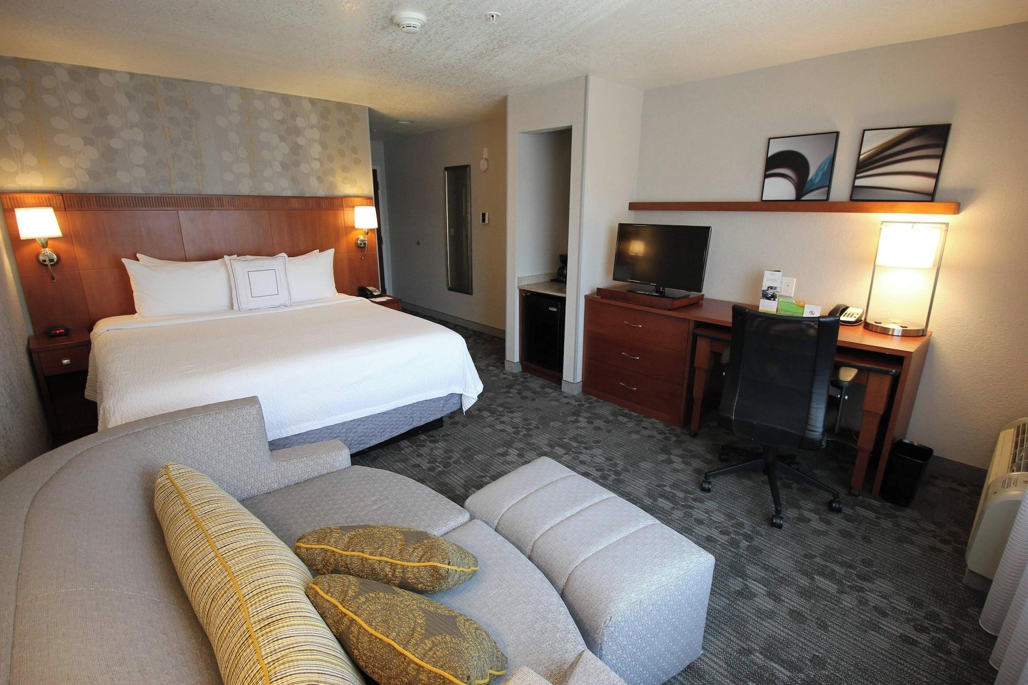 Habitación Courtyard by Marriott Merced