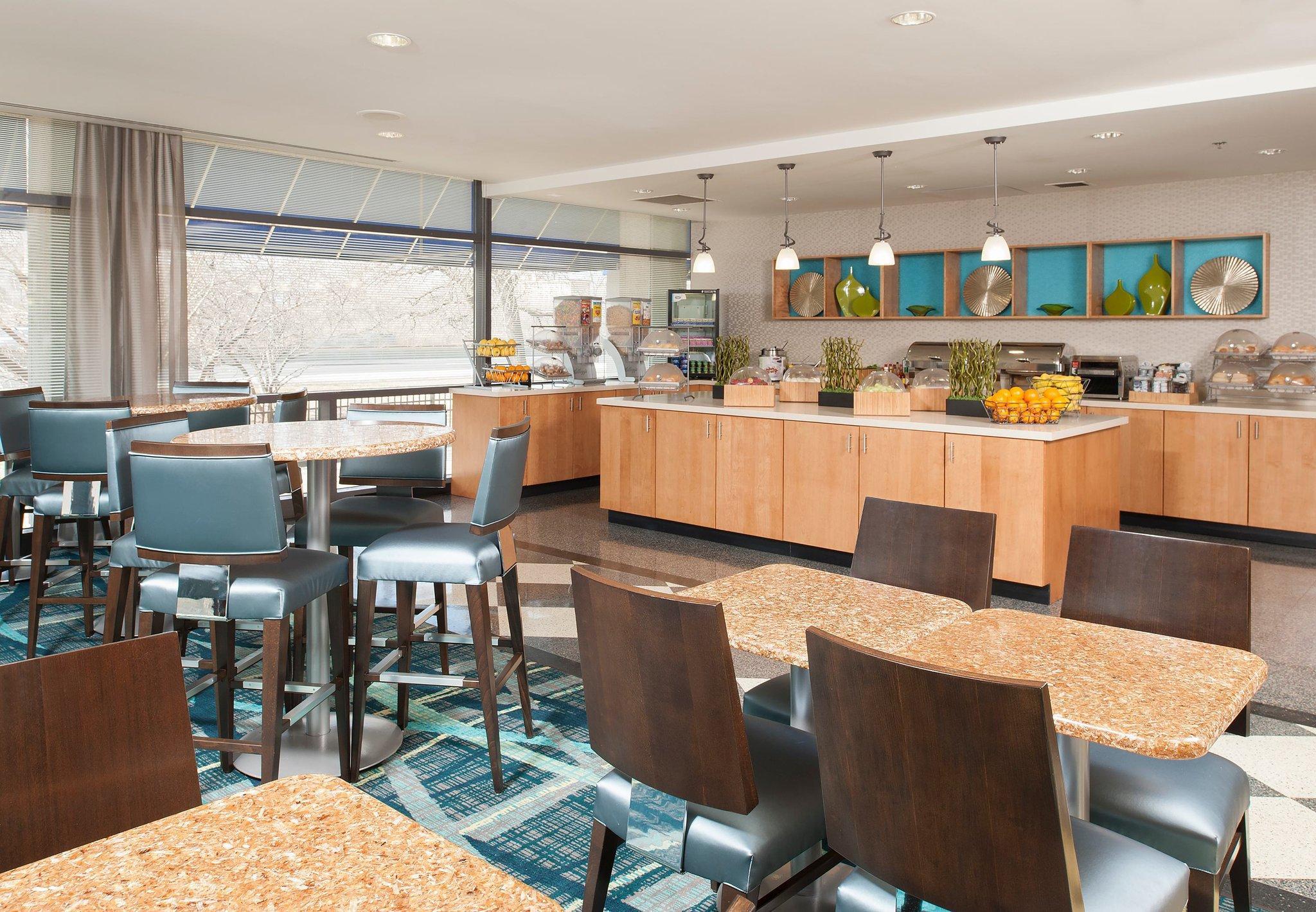 Restaurant SpringHill Suites Chicago O'Hare by Marriott
