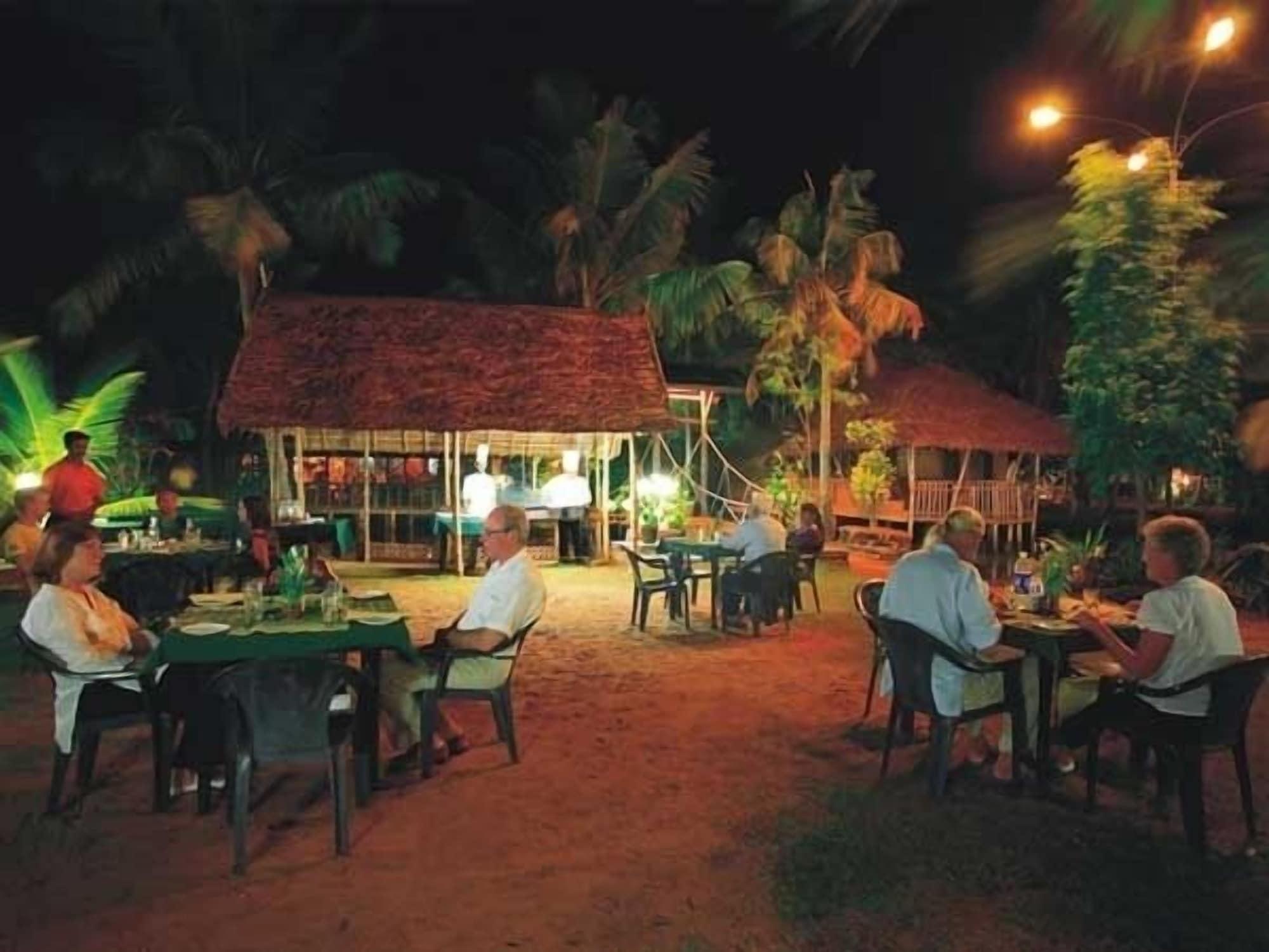 Restaurant Cherai Beach Resort