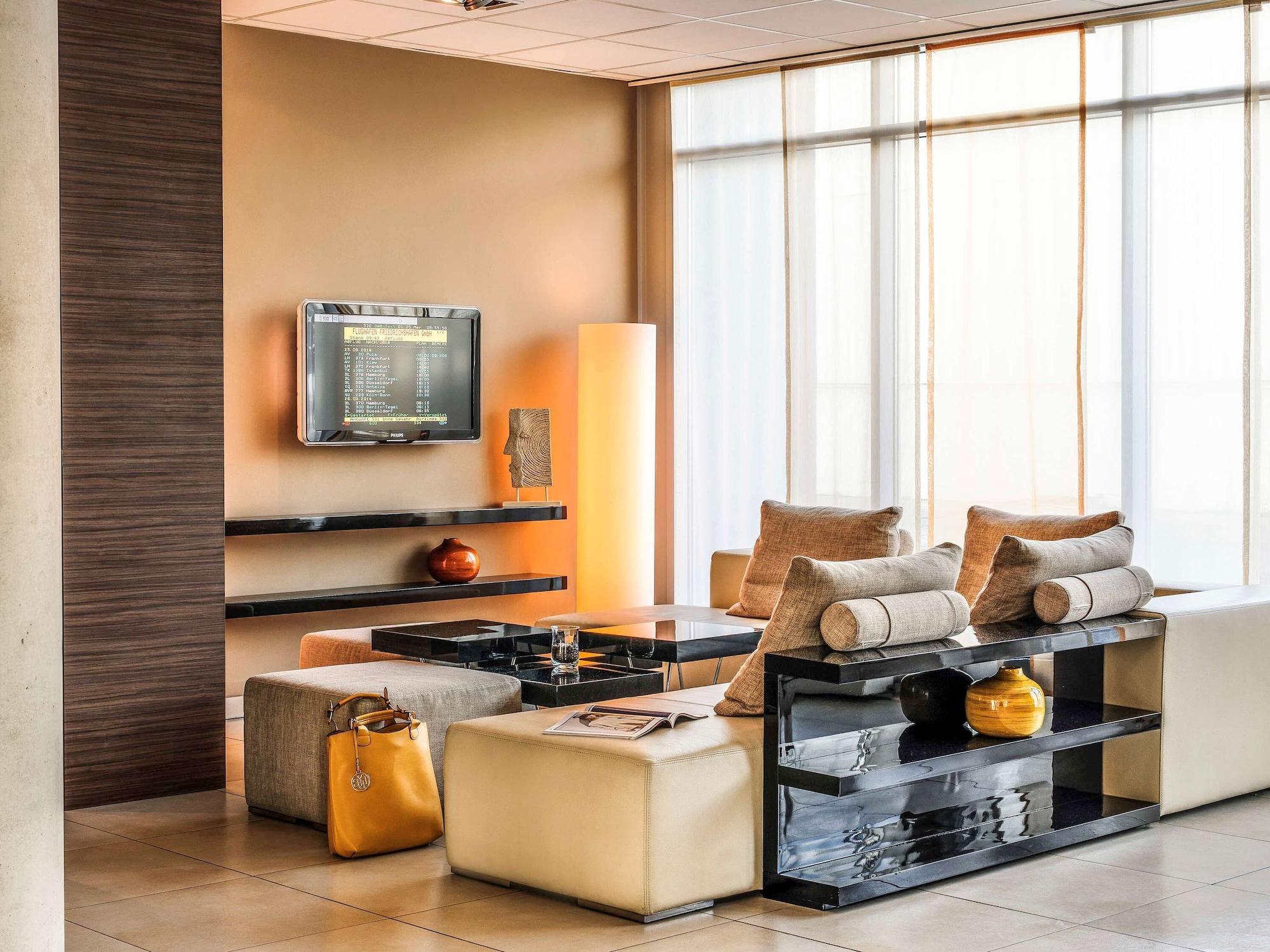 Vista Lobby Hotel ibis Friedrichshafen Airport Messe