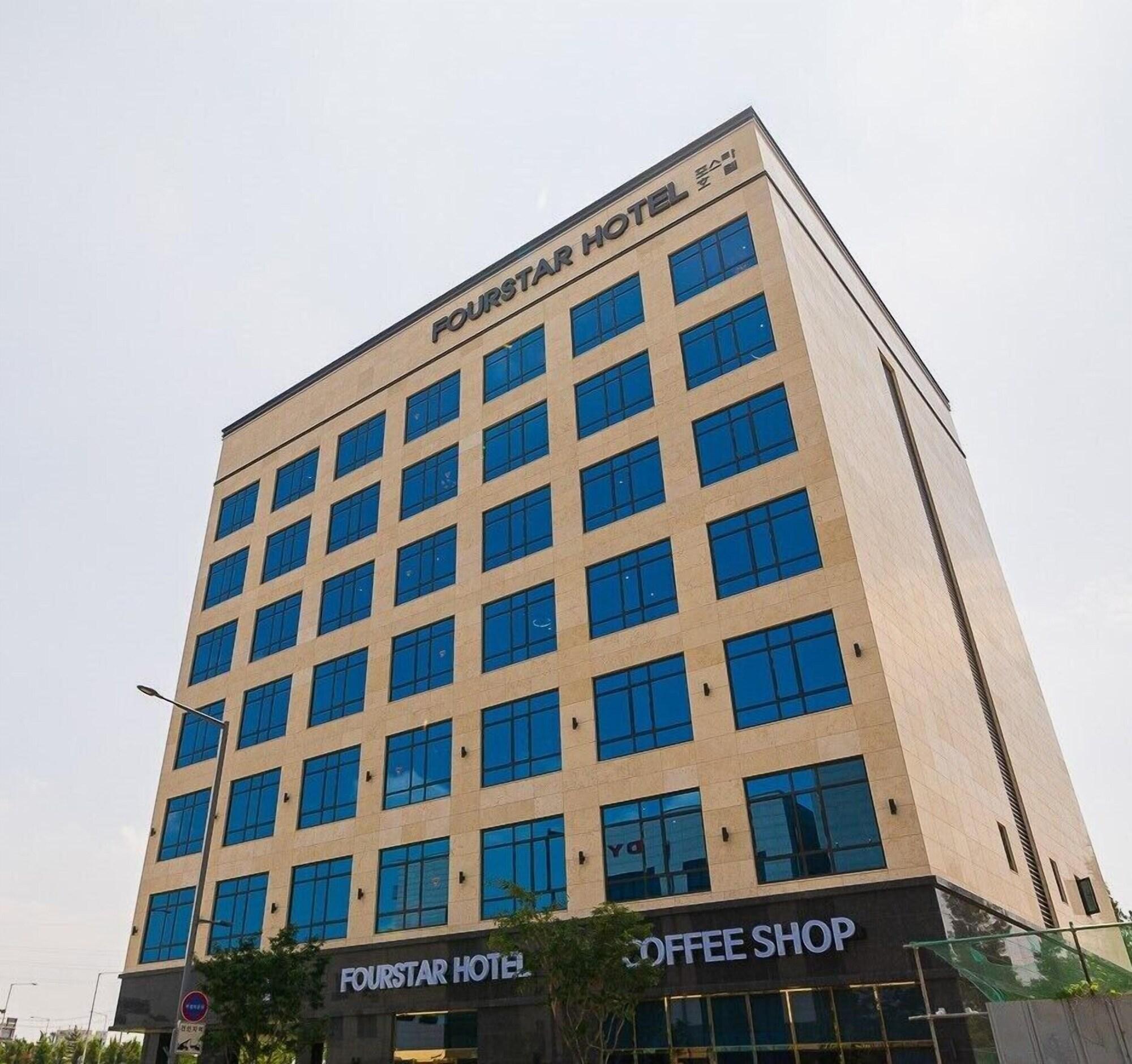 Vista Exterior Hotel Four Star