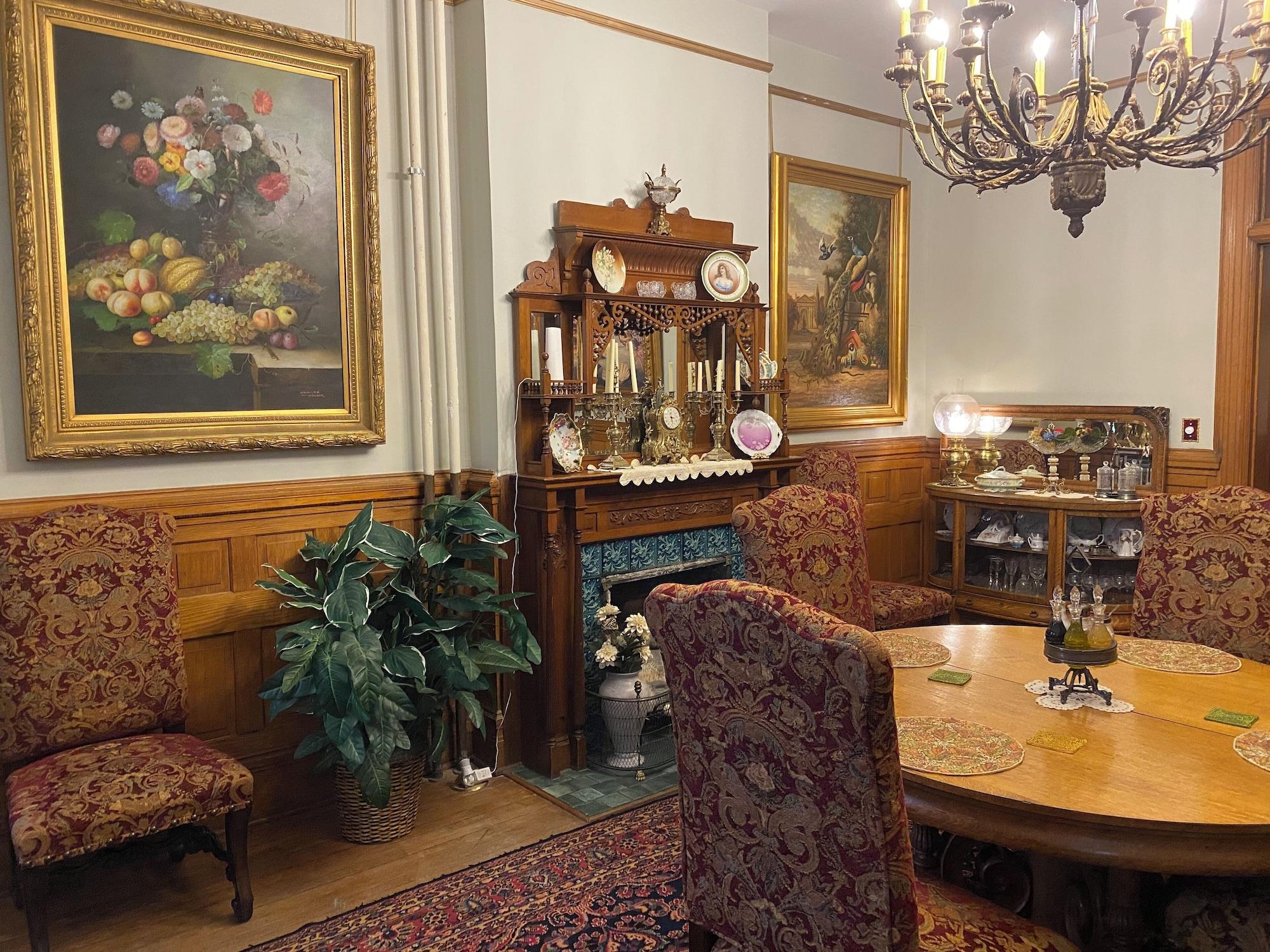 Restaurant Vineyard Mansion & Carriage House Bed & Breakfast