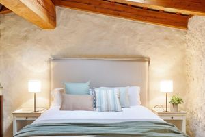 Arriendo temporal - Charming Stone House Near Beach Retreat