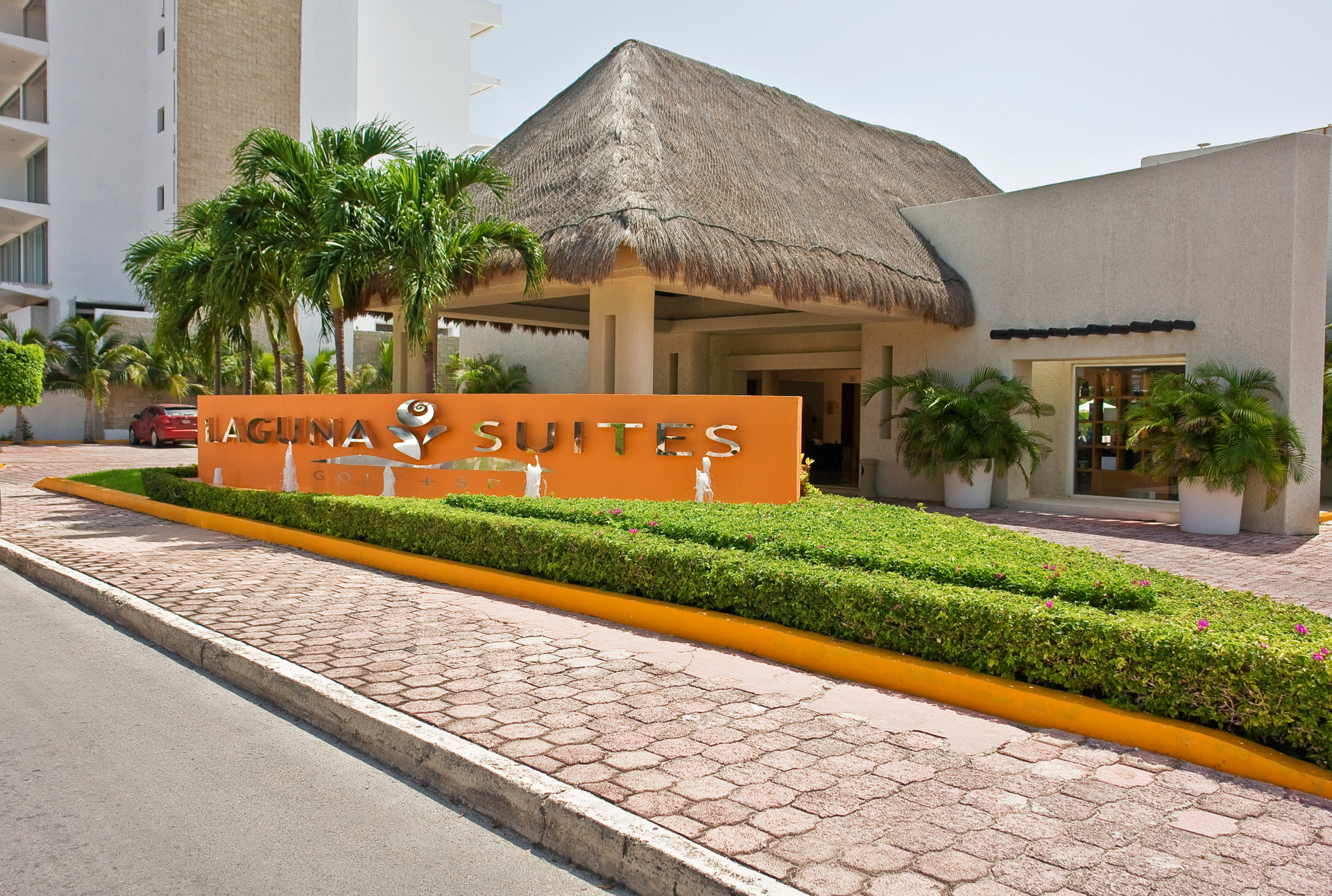 Vista Exterior Laguna Suites Golf & Spa
