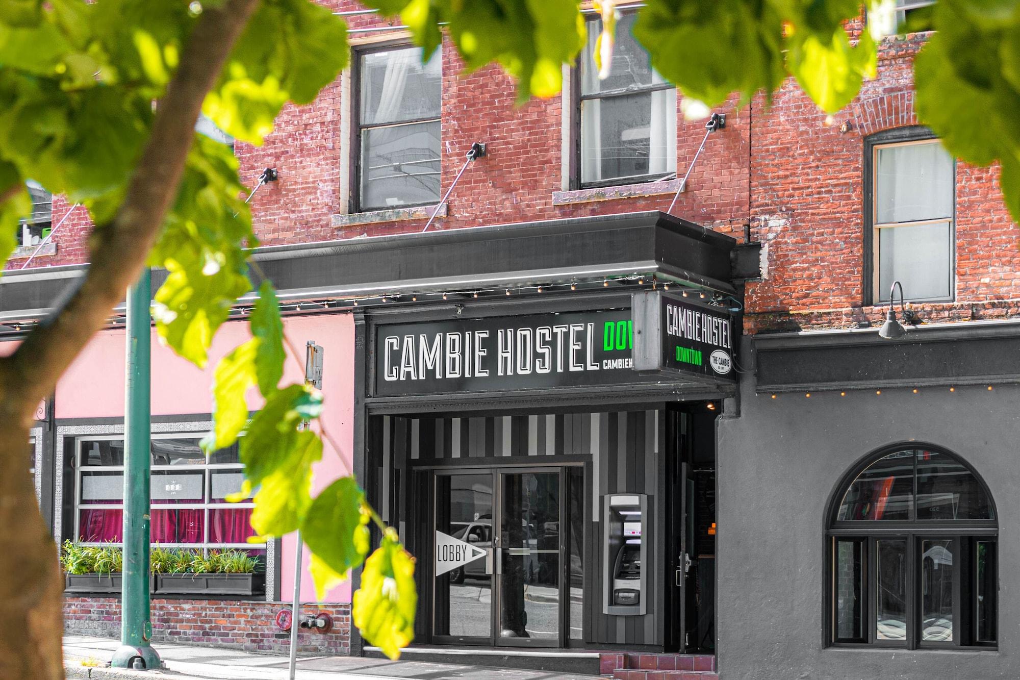 Varios Cambie Downtown Hostel