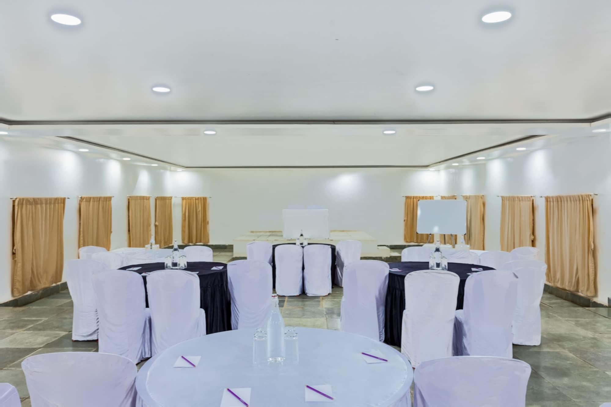 Sala de Reuniones Nature Trails Sajan, Vikramgad