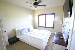 Alquiler Vacacional - 3/3 Luxury Home Near LACKLAND /SEA WORLD/ALAMO/Downtown and Golf Courses/