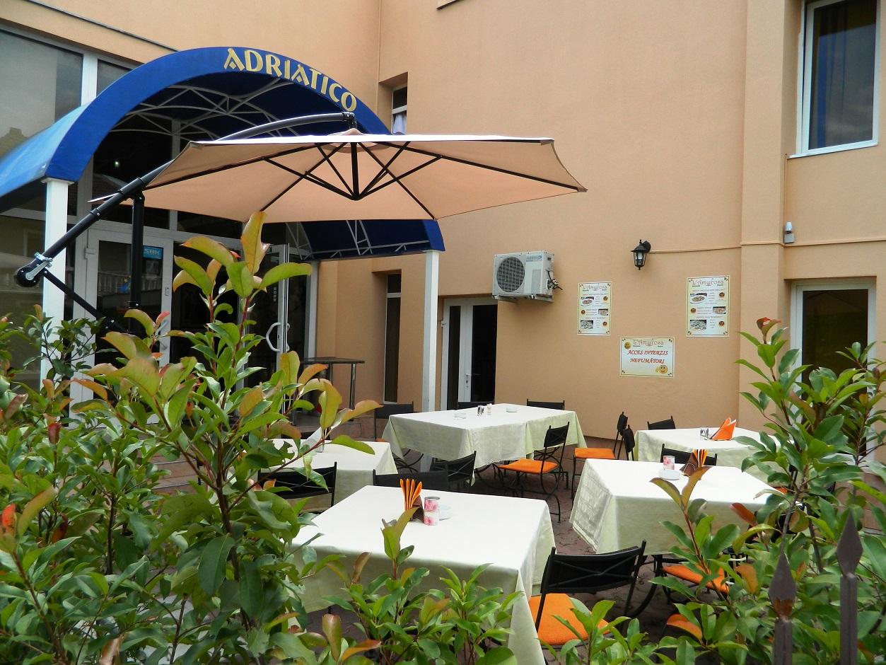 Vista Exterior Hotel Adriatico