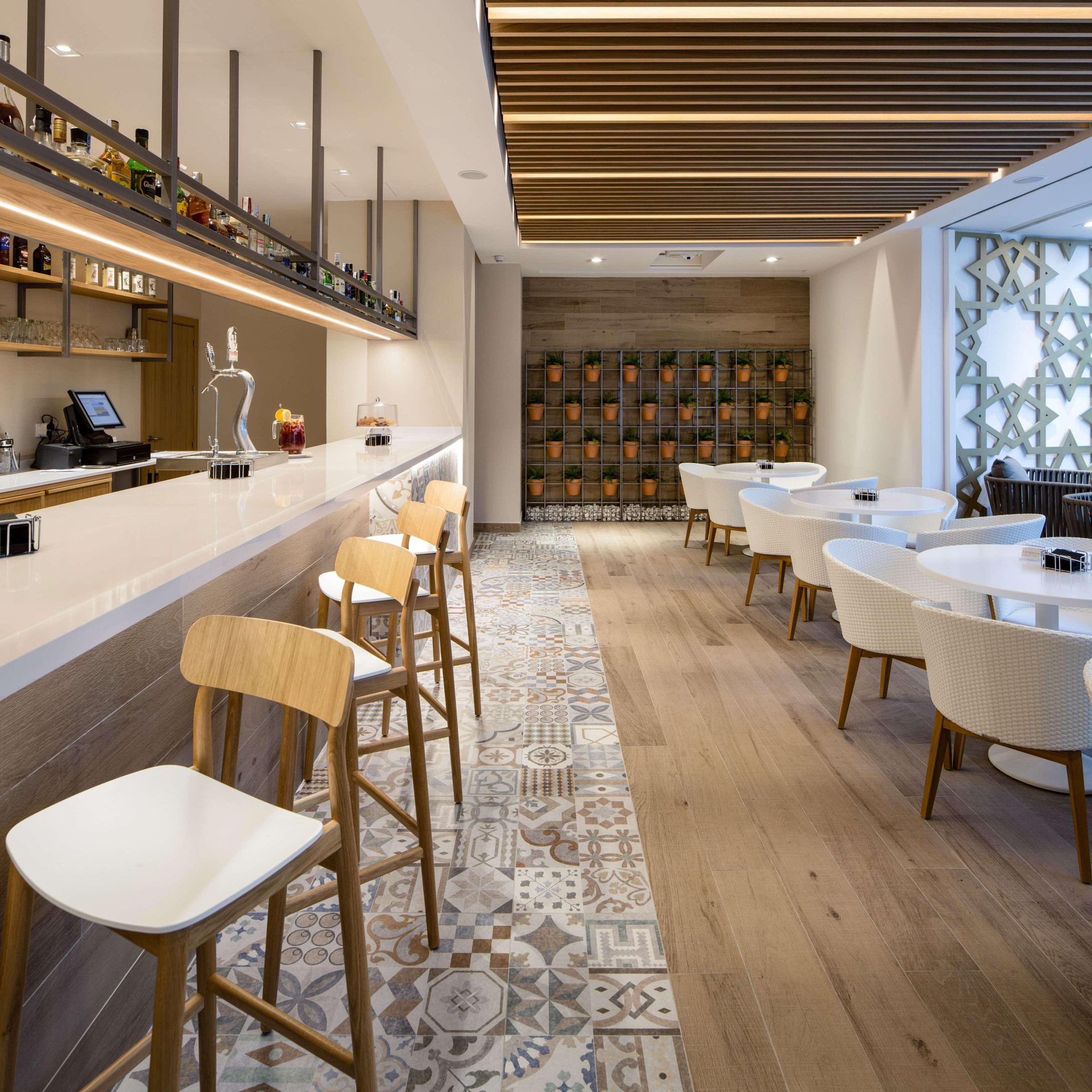 Bar/Salón Catalonia Giralda Hotel
