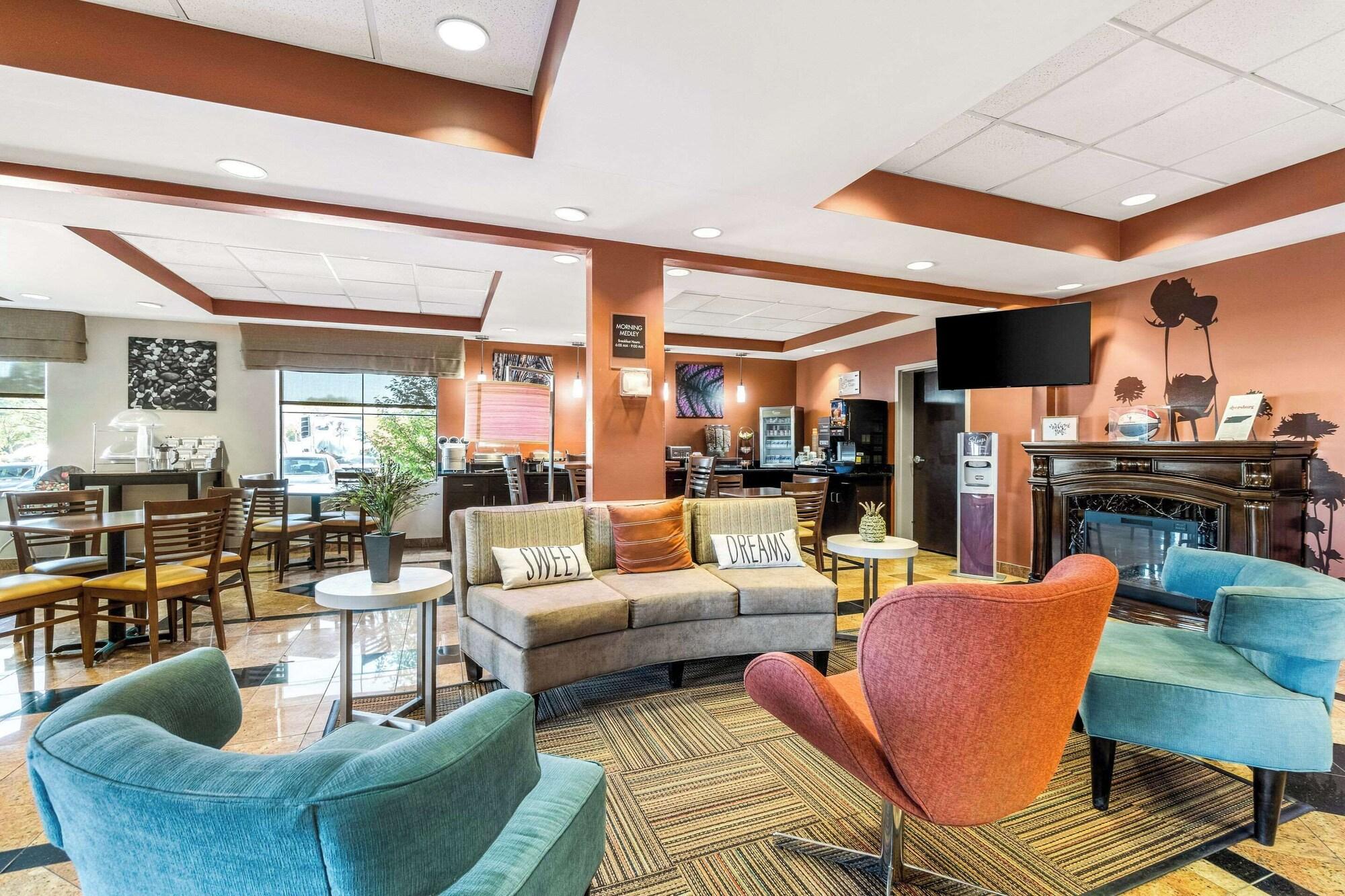 Vista Lobby Sleep Inn & Suites Dyersburg I-155