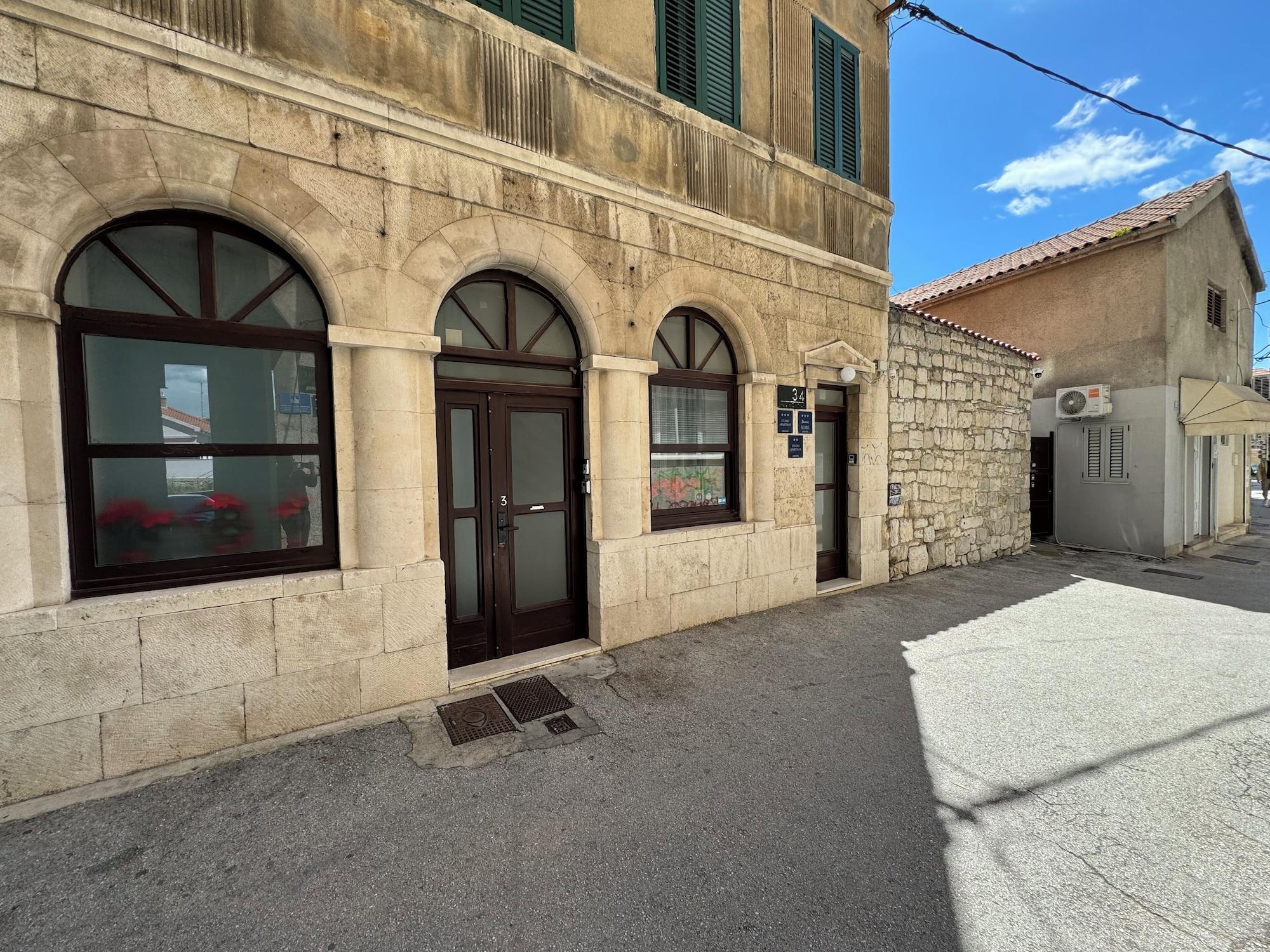 Vista Exterior Perello Old Town