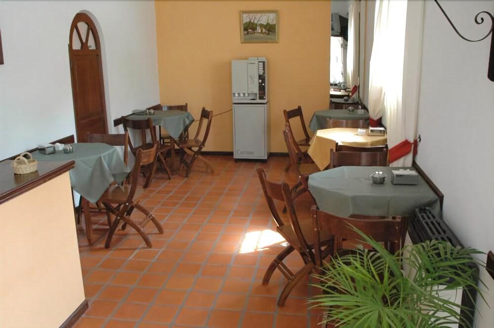 Bar/Salón Donna Alda Casa