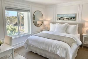 Alquiler Vacacional - New! Redondo Beach Remodel, Ocean Views ~ Walk 1 block to Beach & Pier