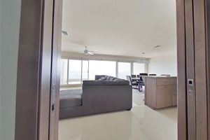 Alquiler Vacacional - Modern Ocean View  Condo with Private  Beach