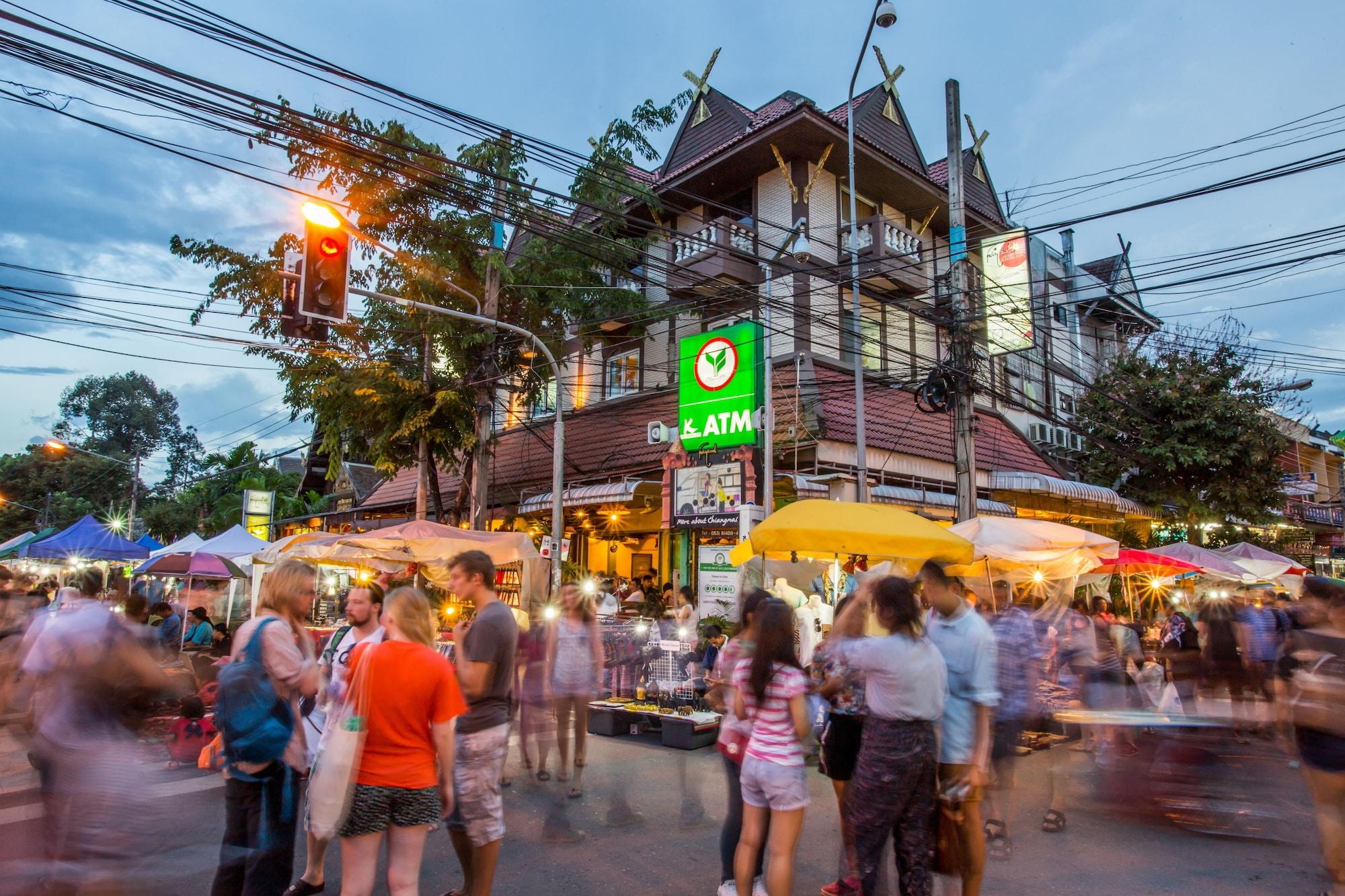 Vista Exterior Parasol Inn Chiang Mai Old City