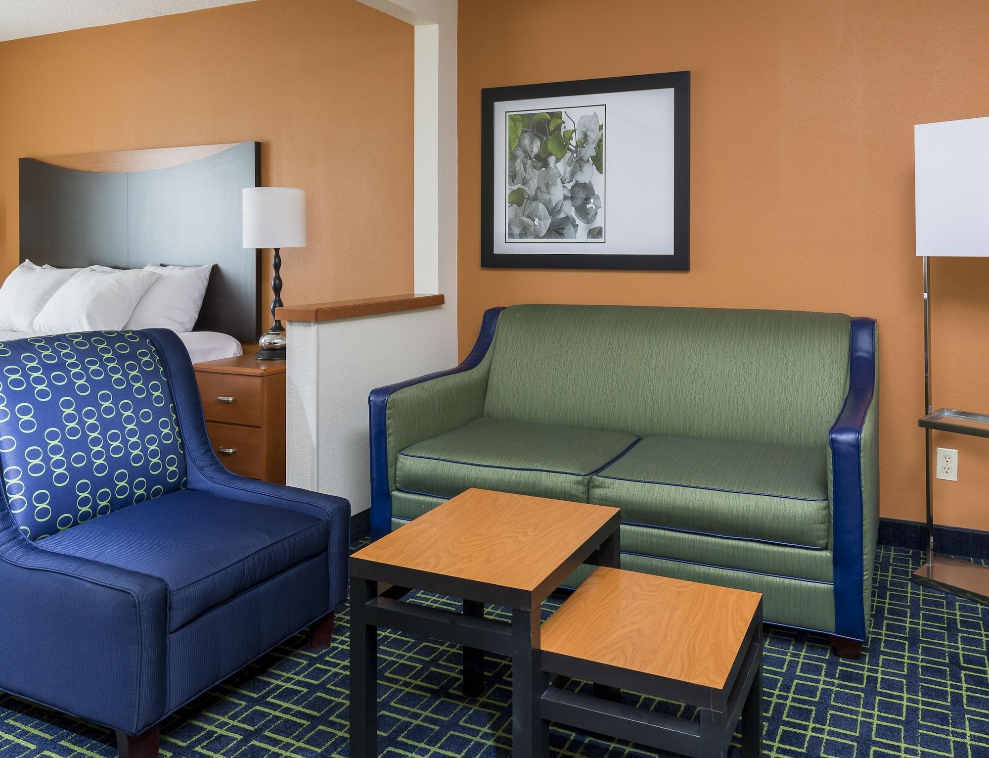 Habitación AmericInn by Wyndham Topeka