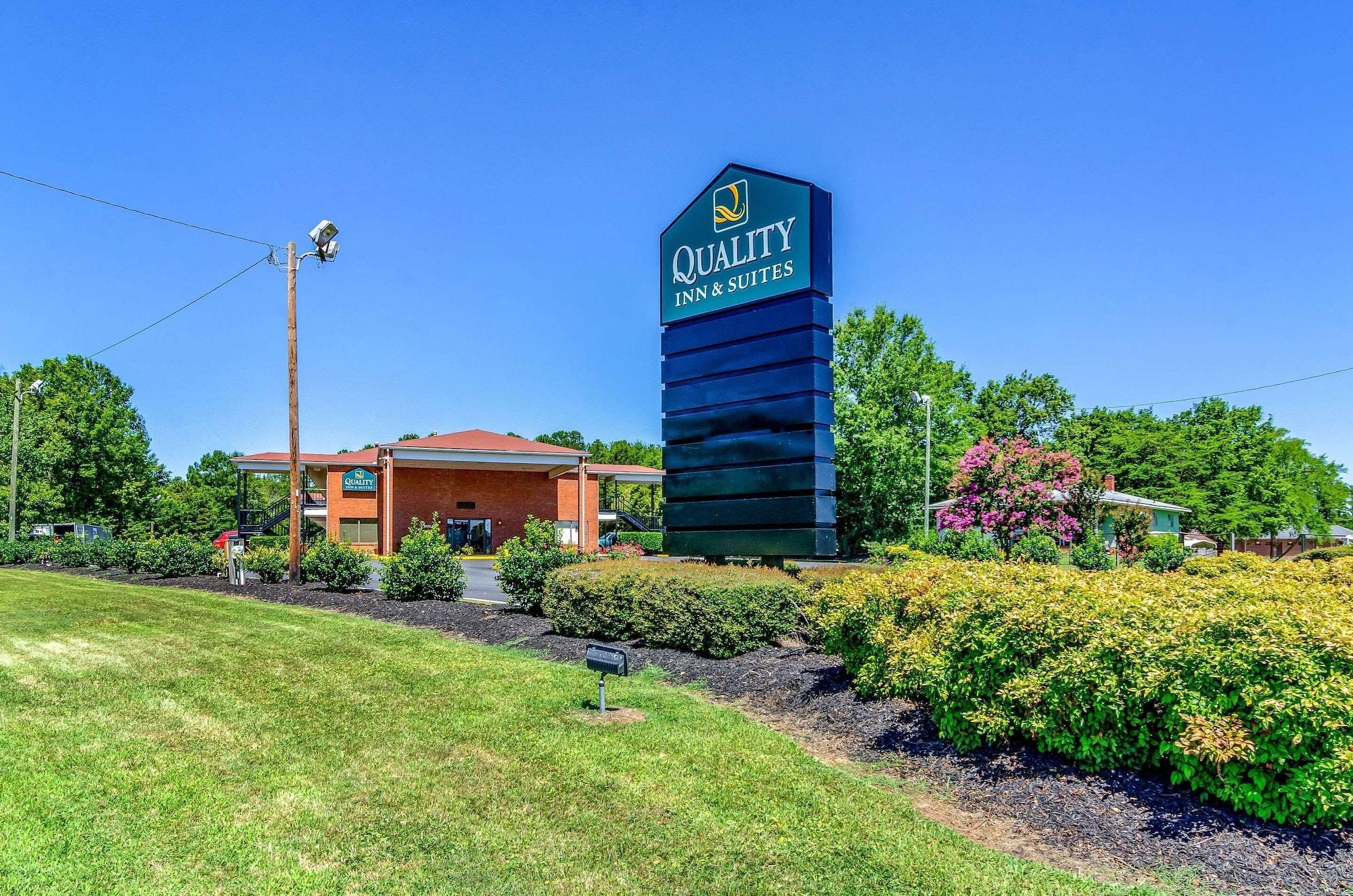 Vista Exterior Quality Inn & Suites Creedmoor - Butner