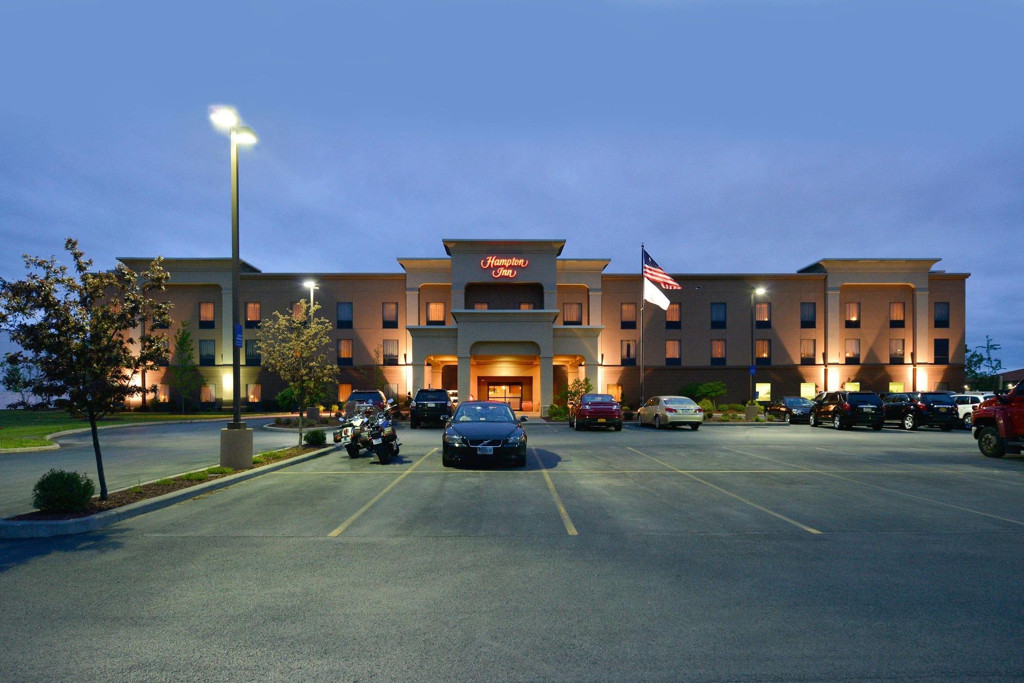 Vista Exterior Hampton Inn Utica