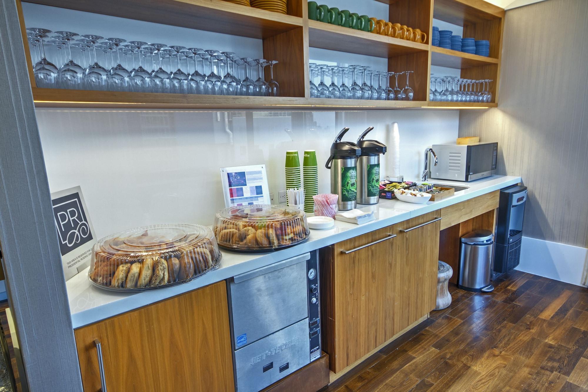Bar/Salón Club Wyndham Midtown 45