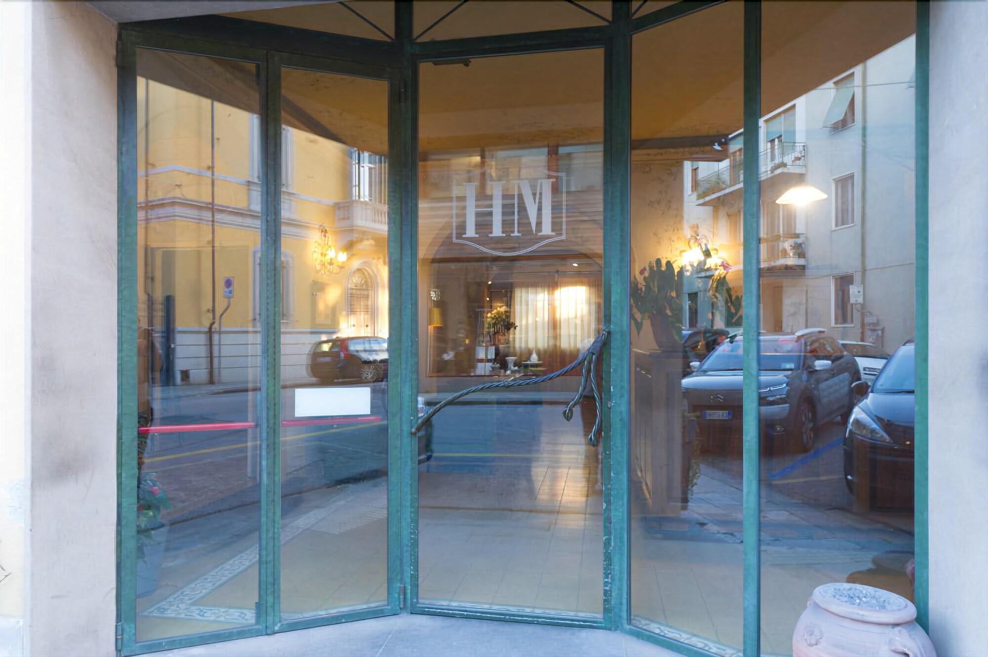 Vista Exterior Hotel Moderno