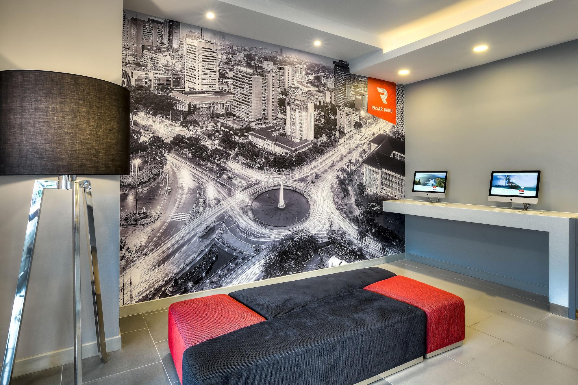 Vista Lobby Red Planet Jakarta Pasar Baru