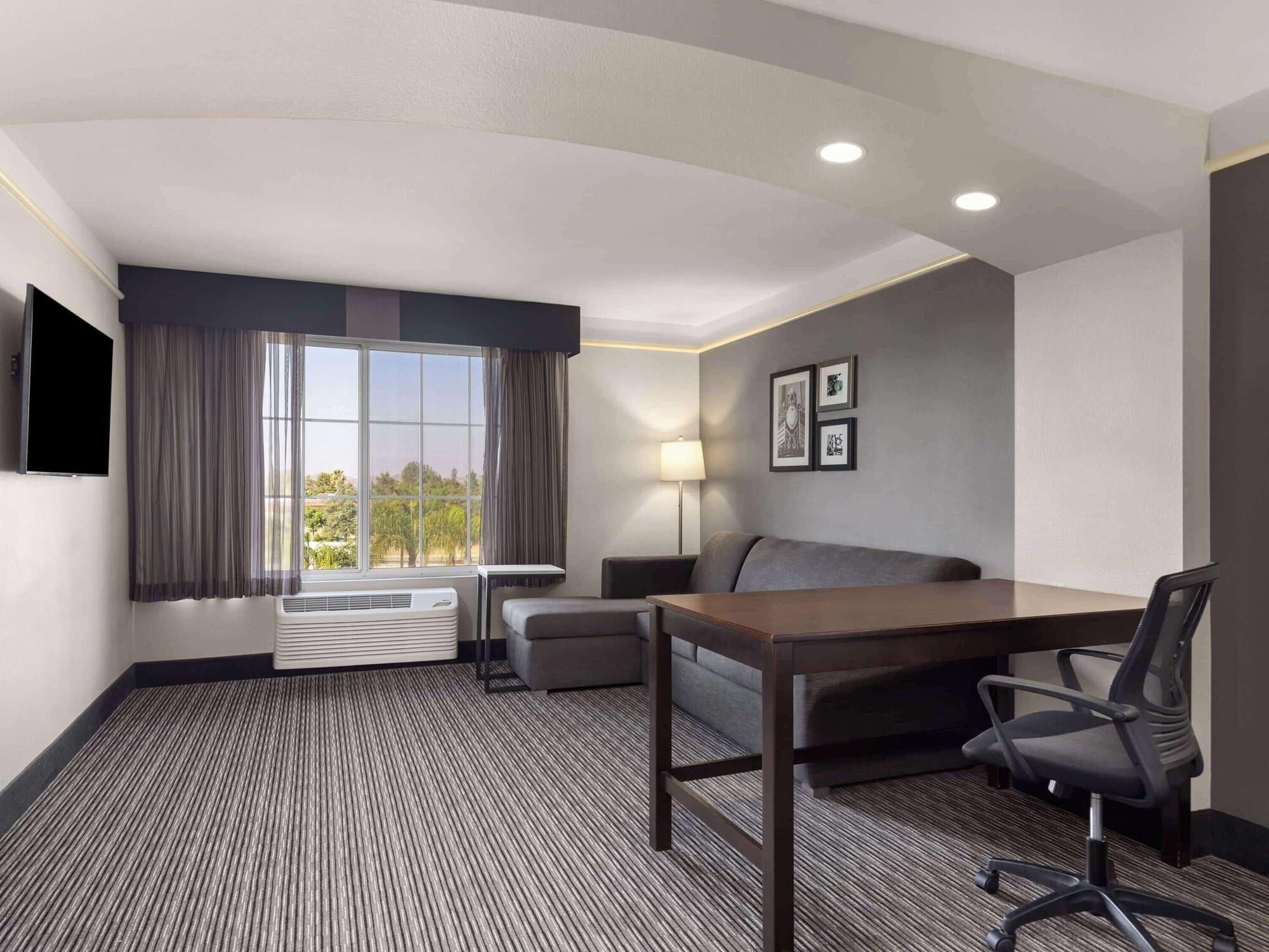 Habitación La Quinta Inn & Suites by Wyndham Santa Clarita - Valencia