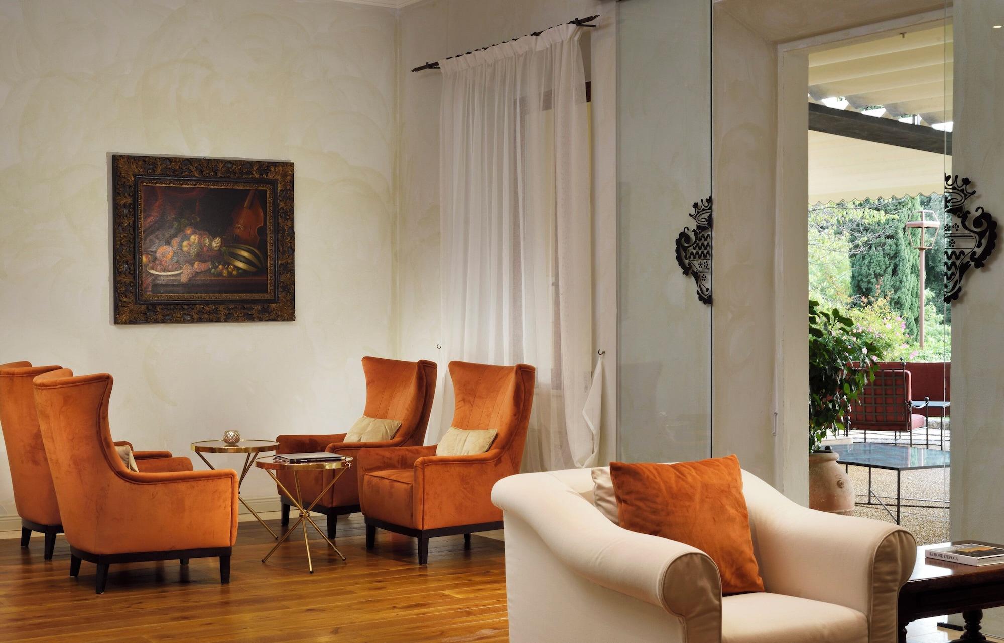 Vista Lobby Villa Sabolini