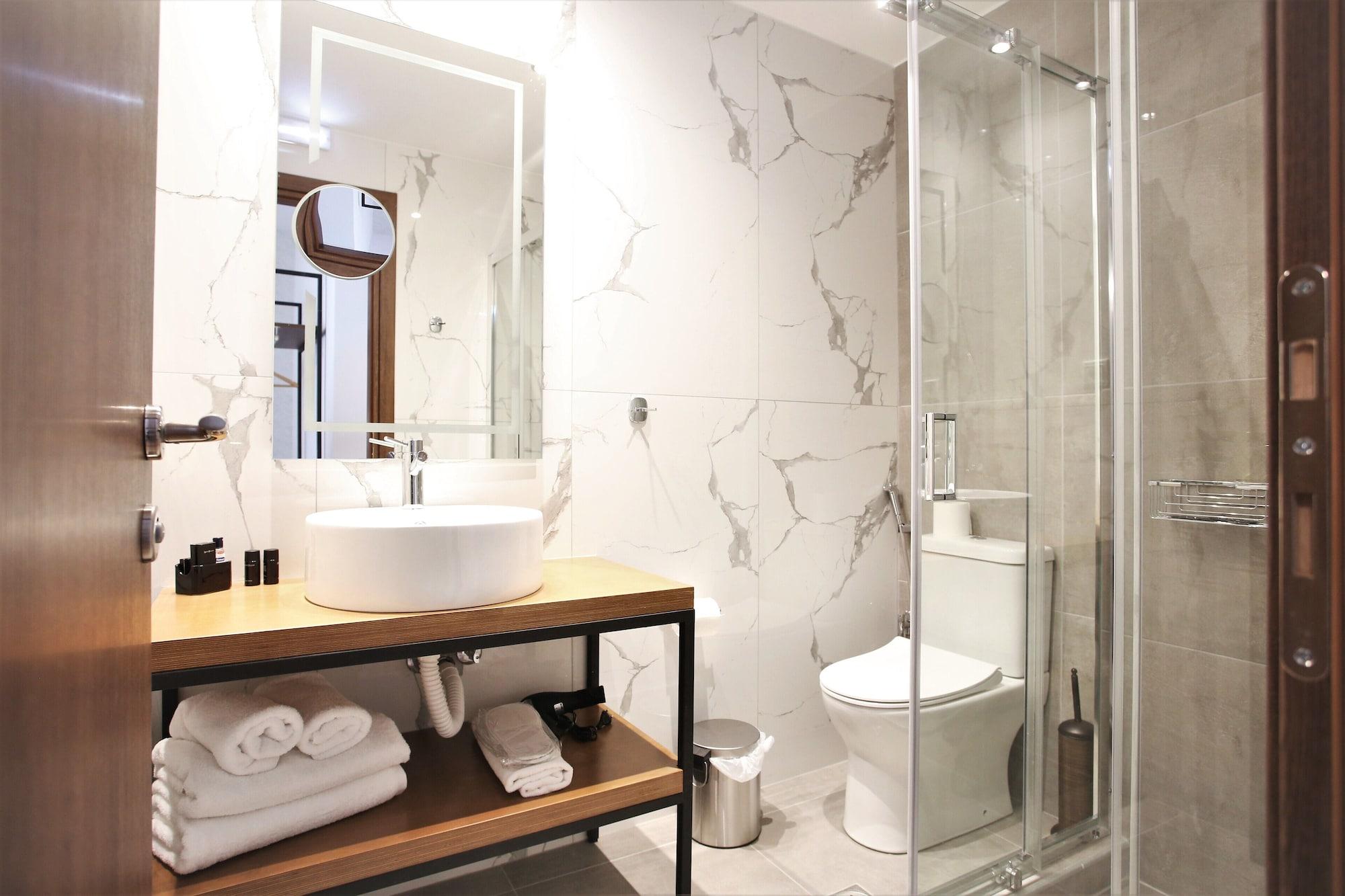 Equipamiento de Habitación Aethon Airport Project Hotel-Free Shuttle