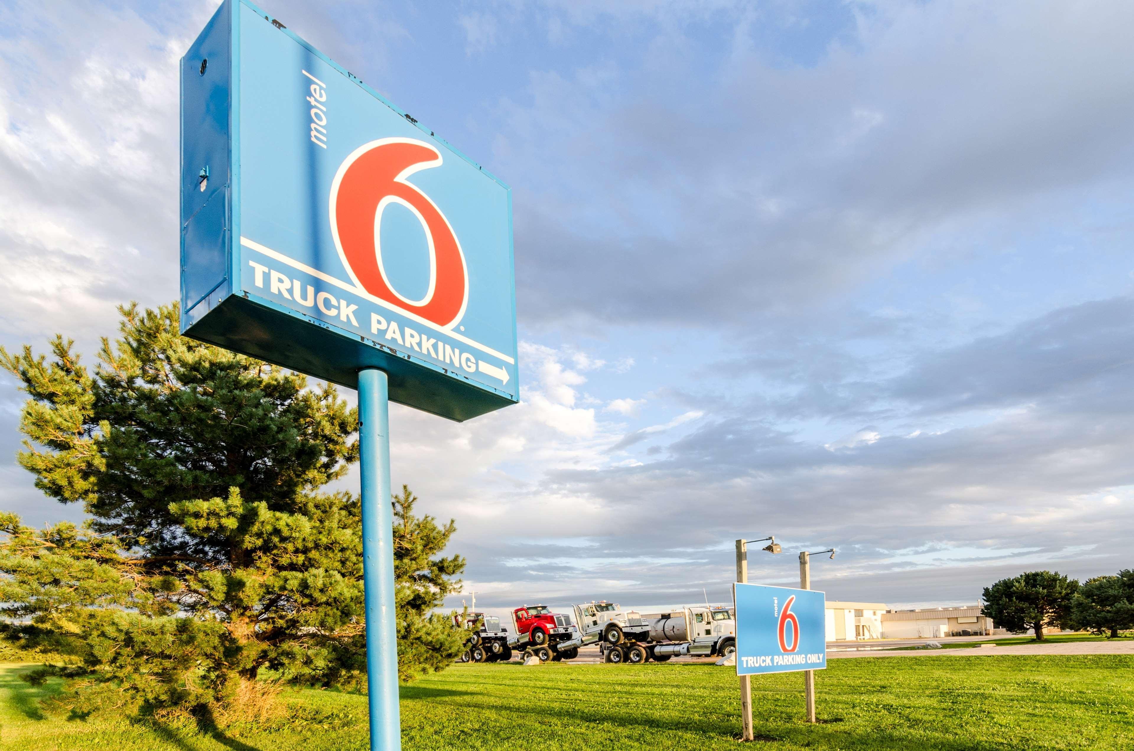 Vista Exterior Motel 6 York, NE