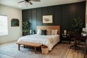 Alojamiento - NEW! Luxury LakeView Cabin: Lazy River, Theater/Game Rm, Pool Table, Hot Tub!