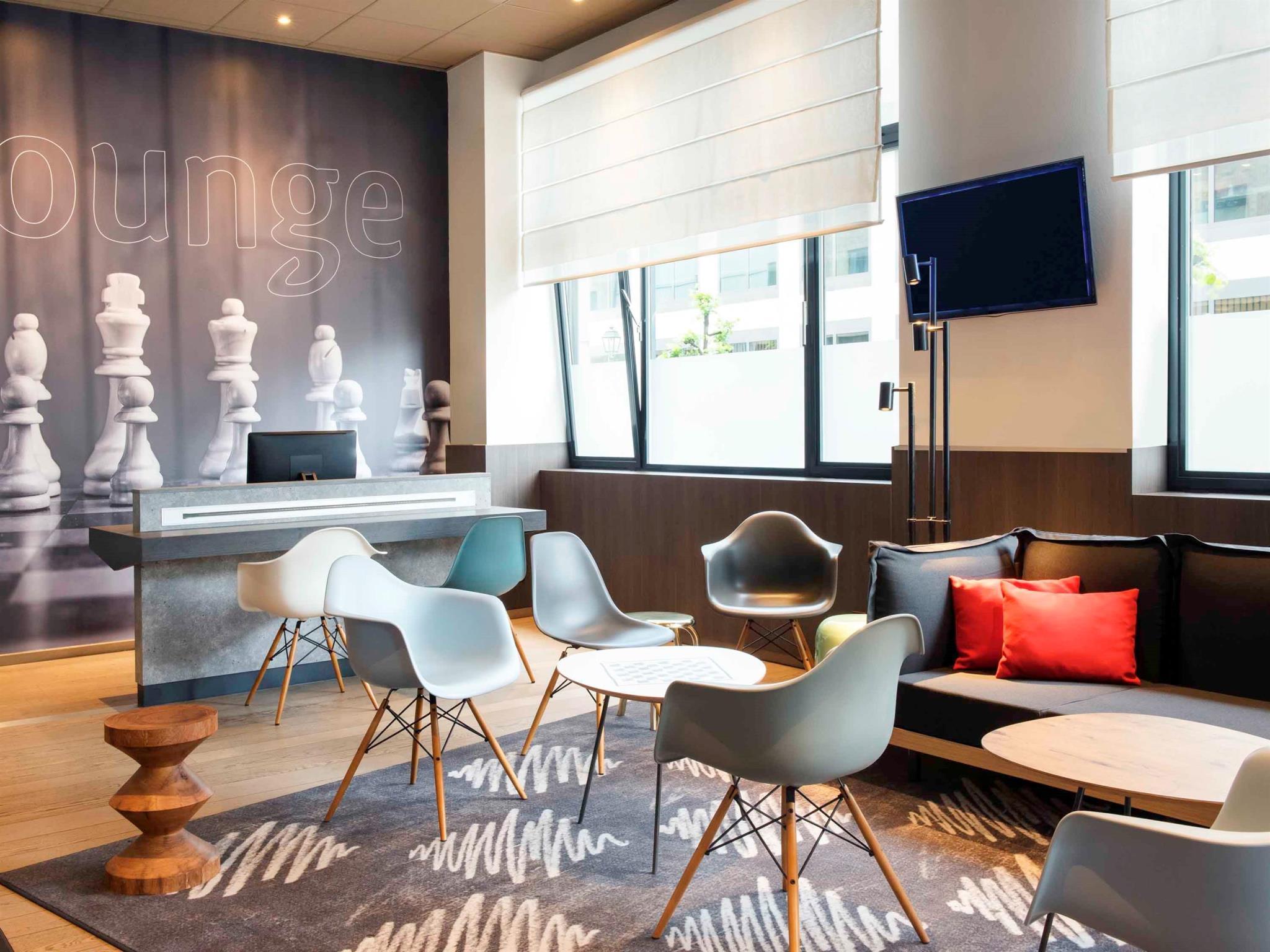 Vista Lobby ibis Brussels Centre Gare Midi
