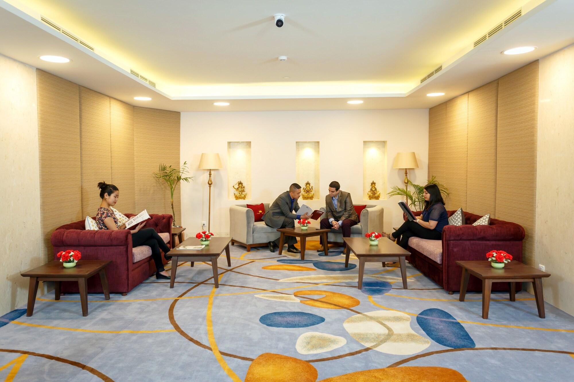 Vista Lobby Hotel Crowne Imperial