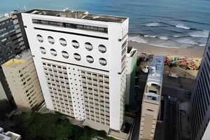 Alojamiento - Flat com piscina a 50m da praia