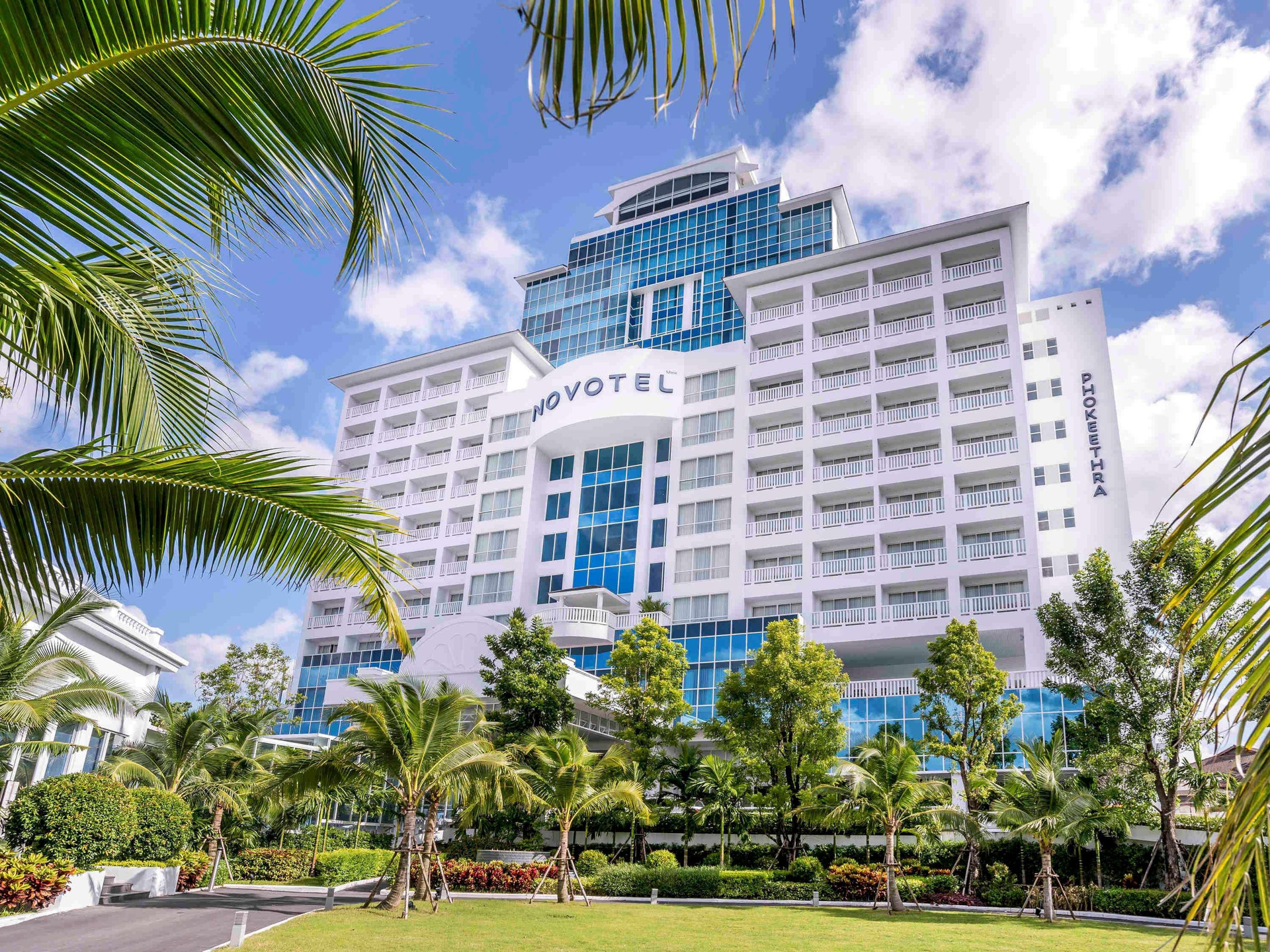 Vista Exterior Novotel Phuket City Phokeethra Hotel