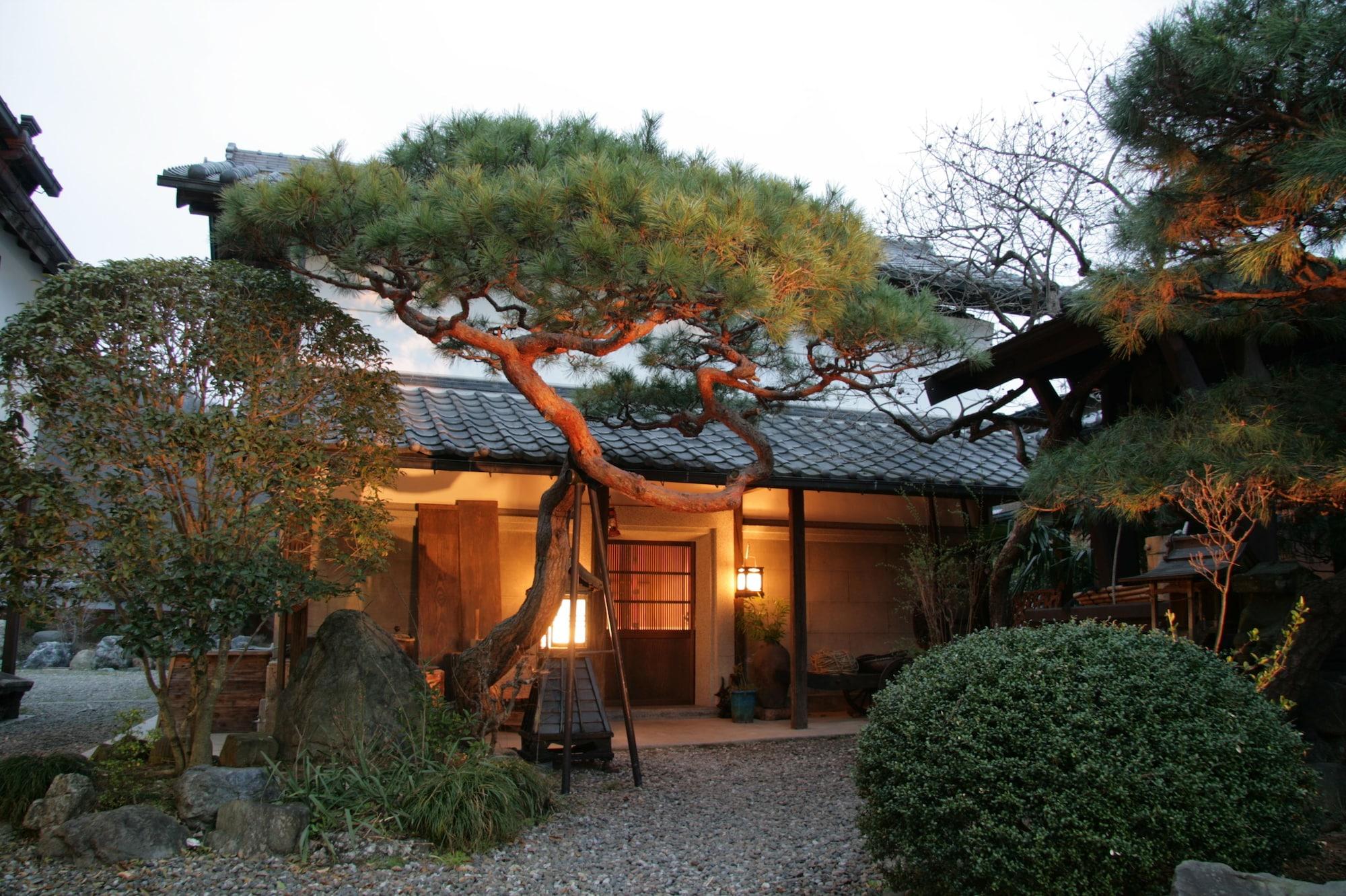 Bar/Salón Miyamotoke