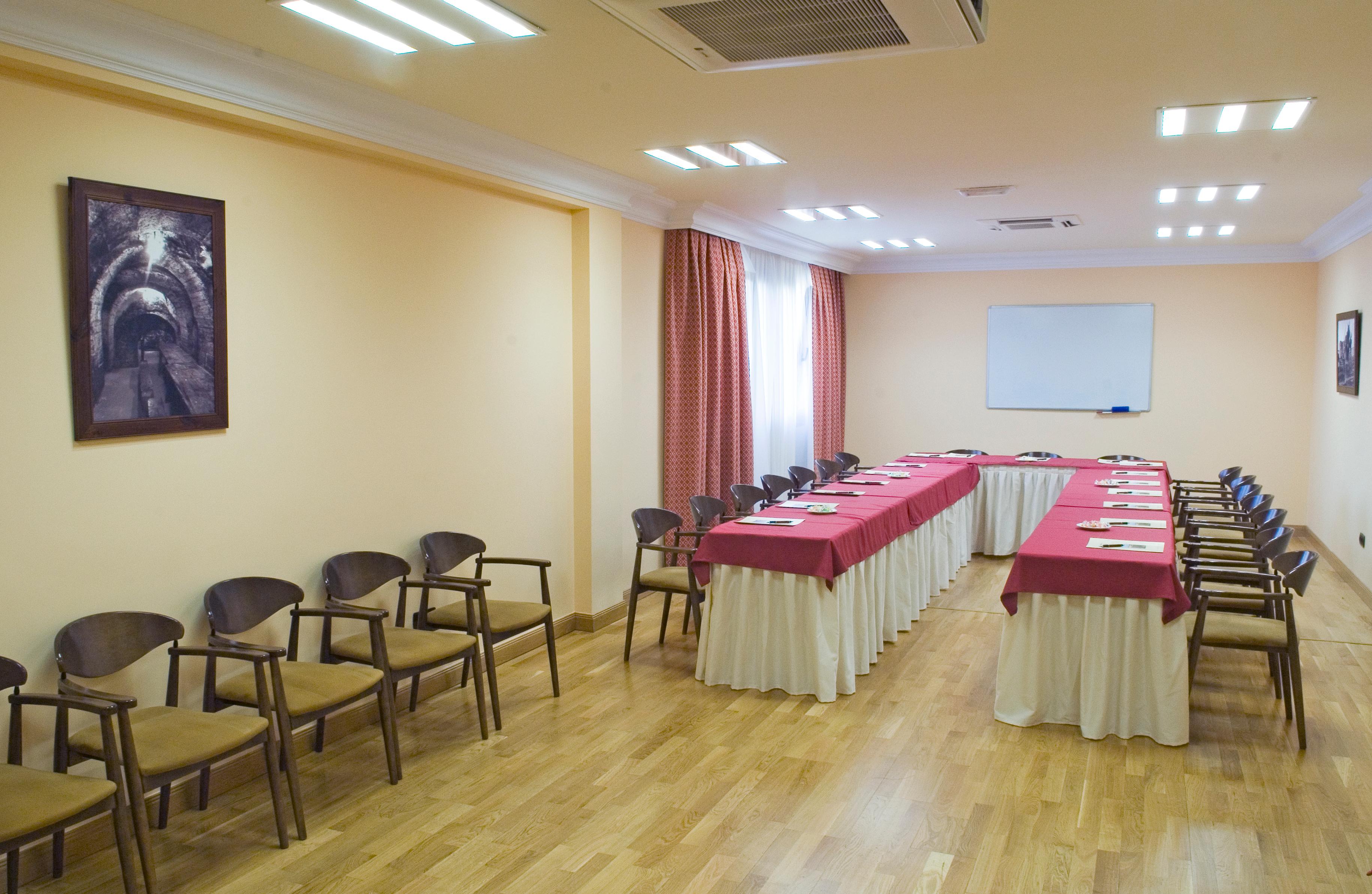 Centro de Negocios Tudanca Aranda Spa