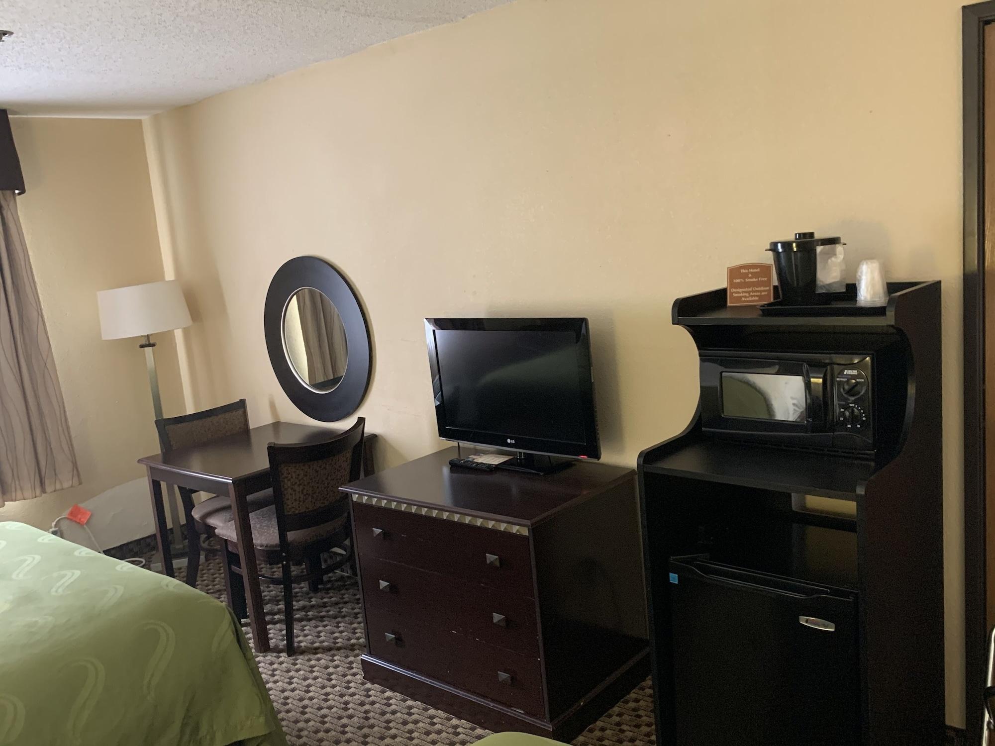 Set de Habitación Quality Inn Macomb near University Area
