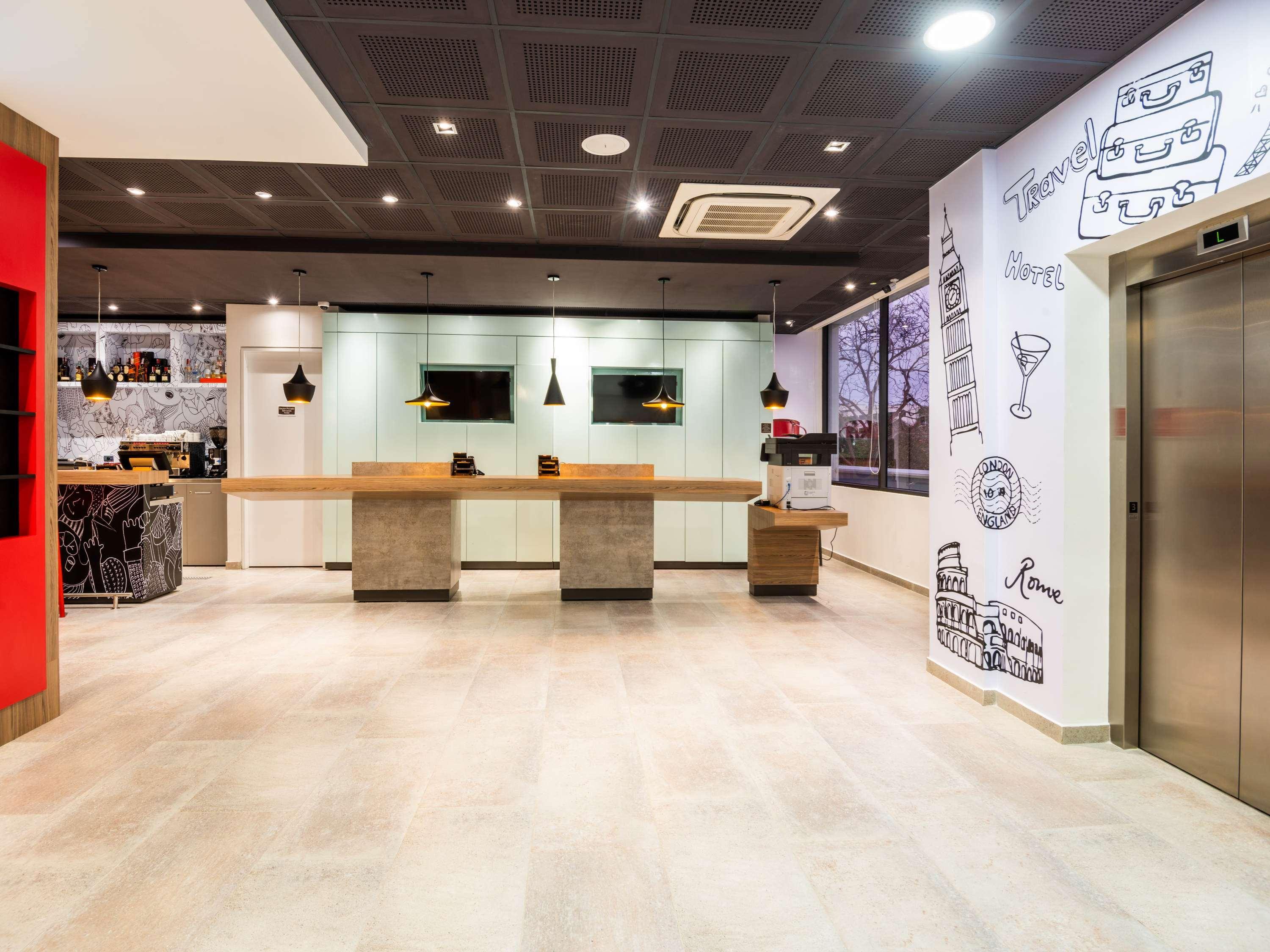 Vista Lobby ibis Barranquilla