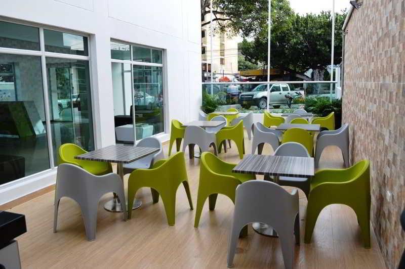 Varios Hotel Genova Prado