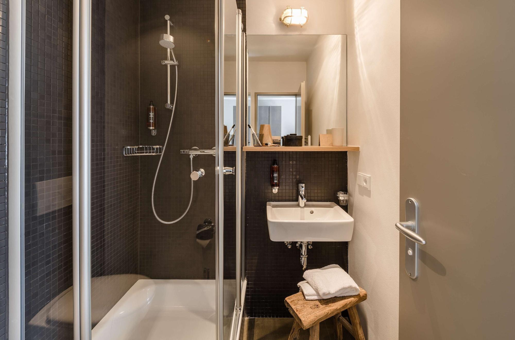 Equipamiento de Habitación Bold Hotel Frankfurt Messe