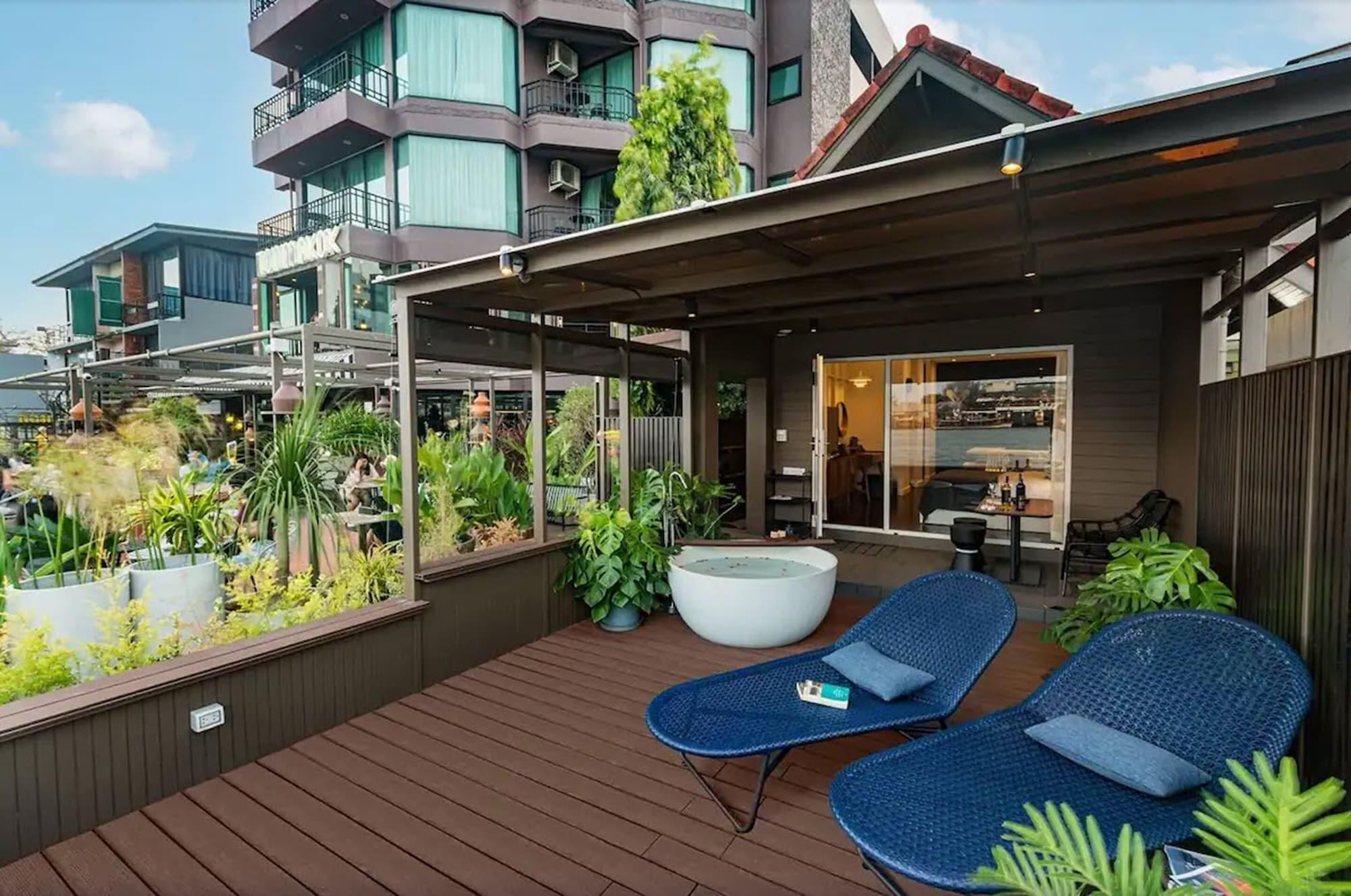 Varios Baan Wanglang Riverside