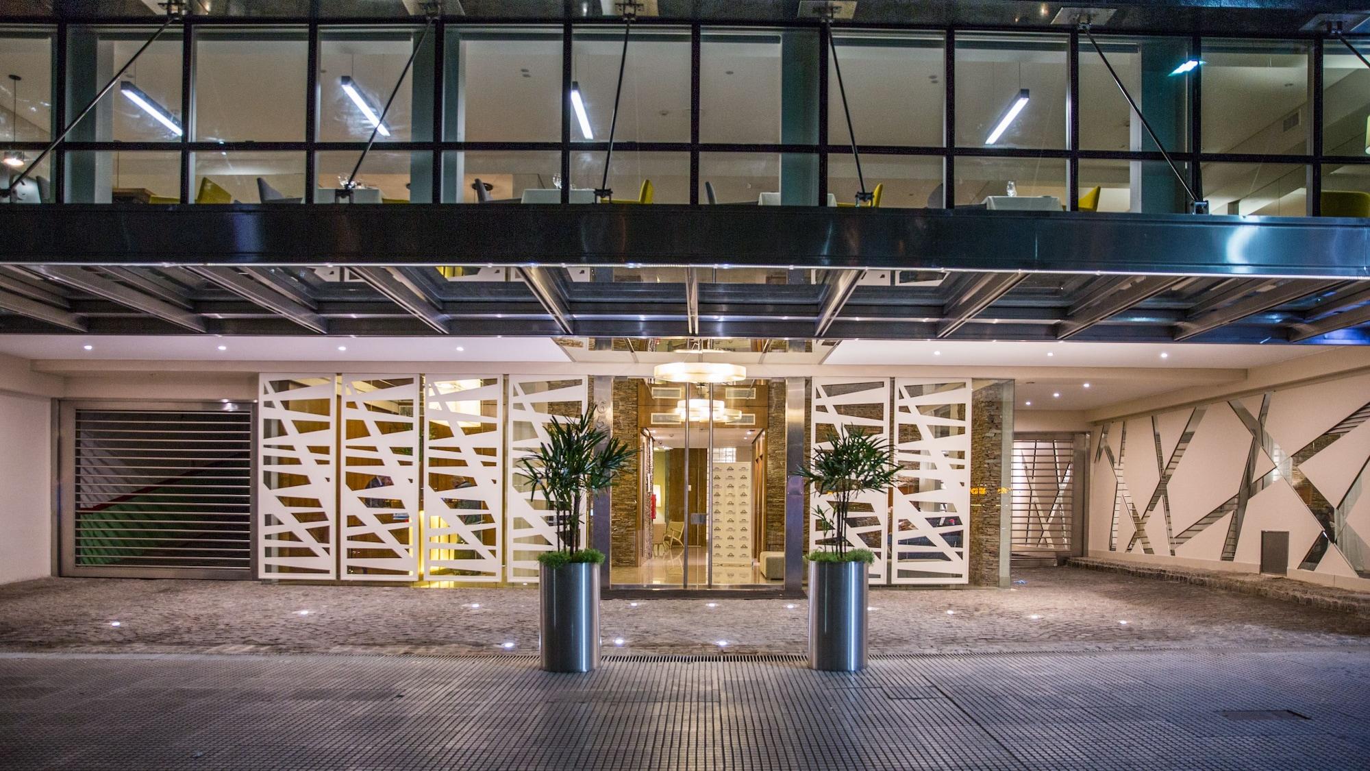 Vista Exterior Howard Johnson Plaza by Wyndham Buenos Aires