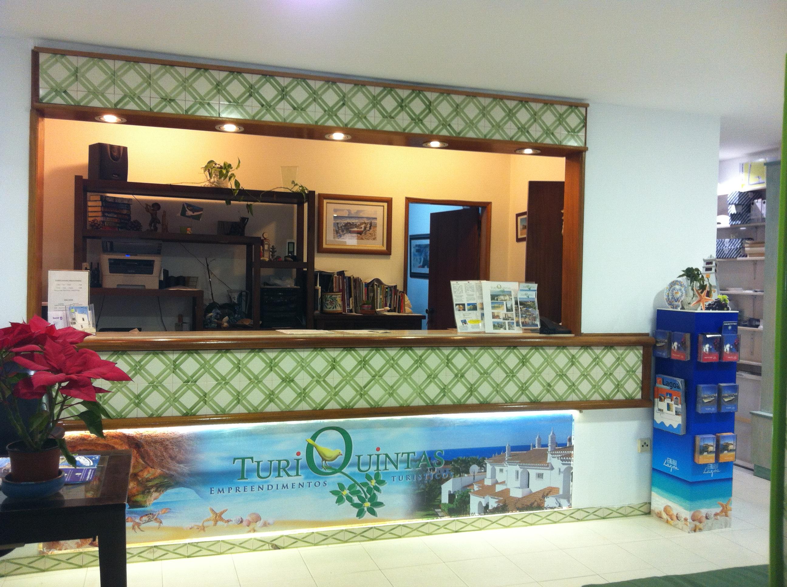 Vista Lobby Turiquintas