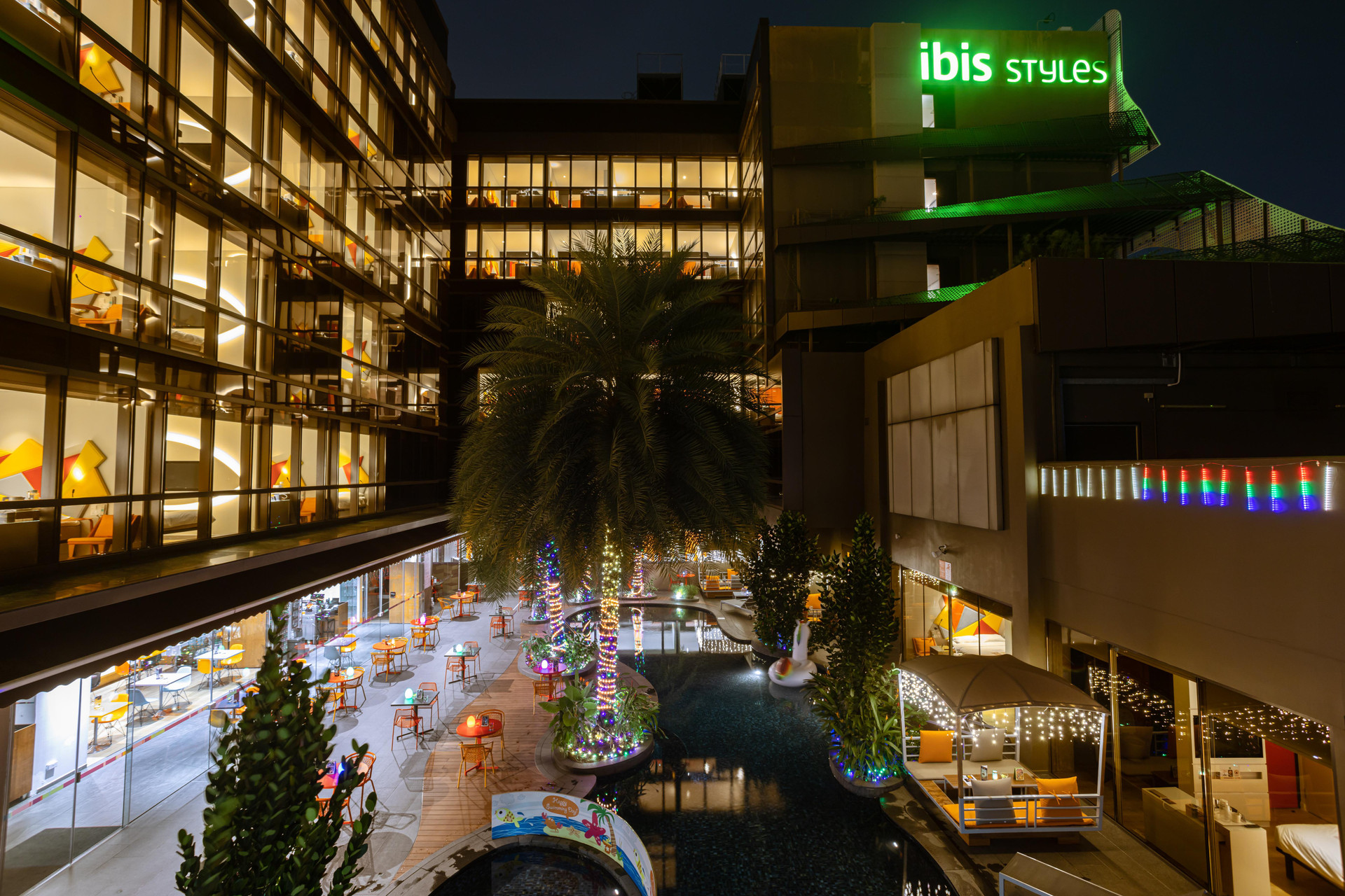 Vista Exterior ibis Styles Singapore On Macpherson