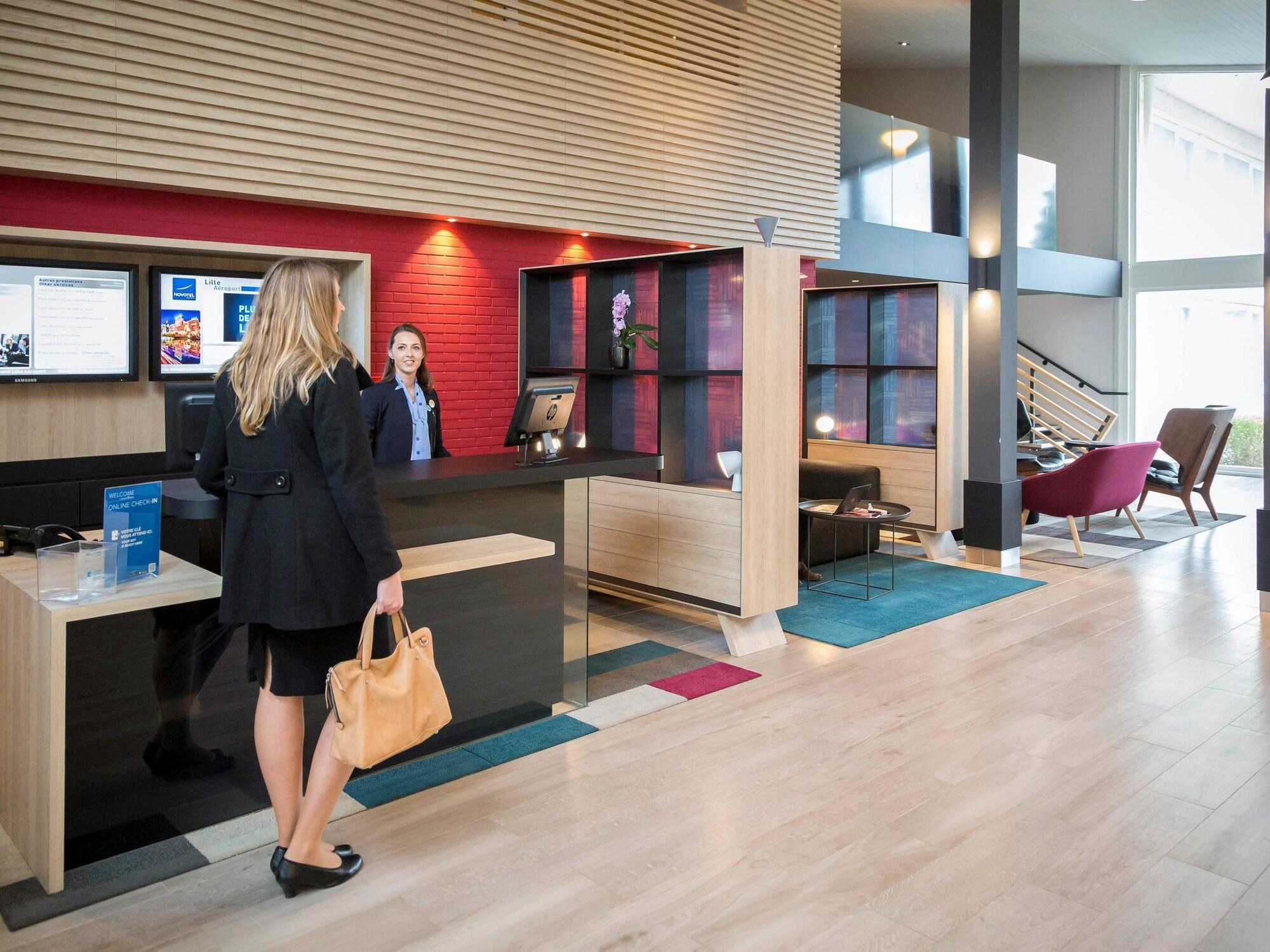 Vista Exterior Novotel Lille Aeroport