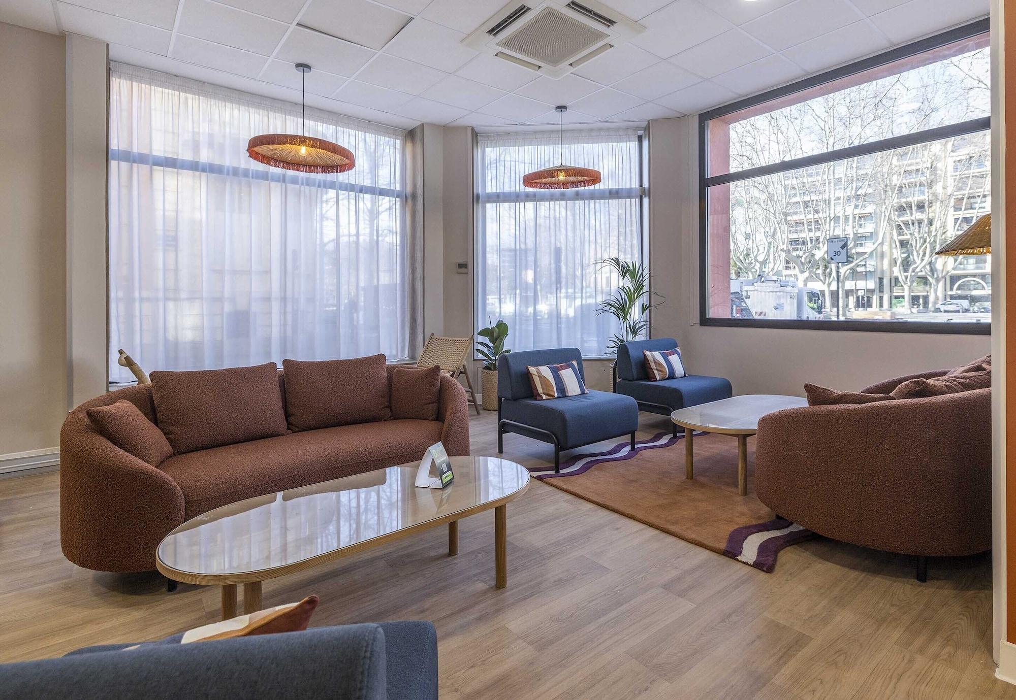 Vista Lobby B&B HOTEL Perpignan Centre