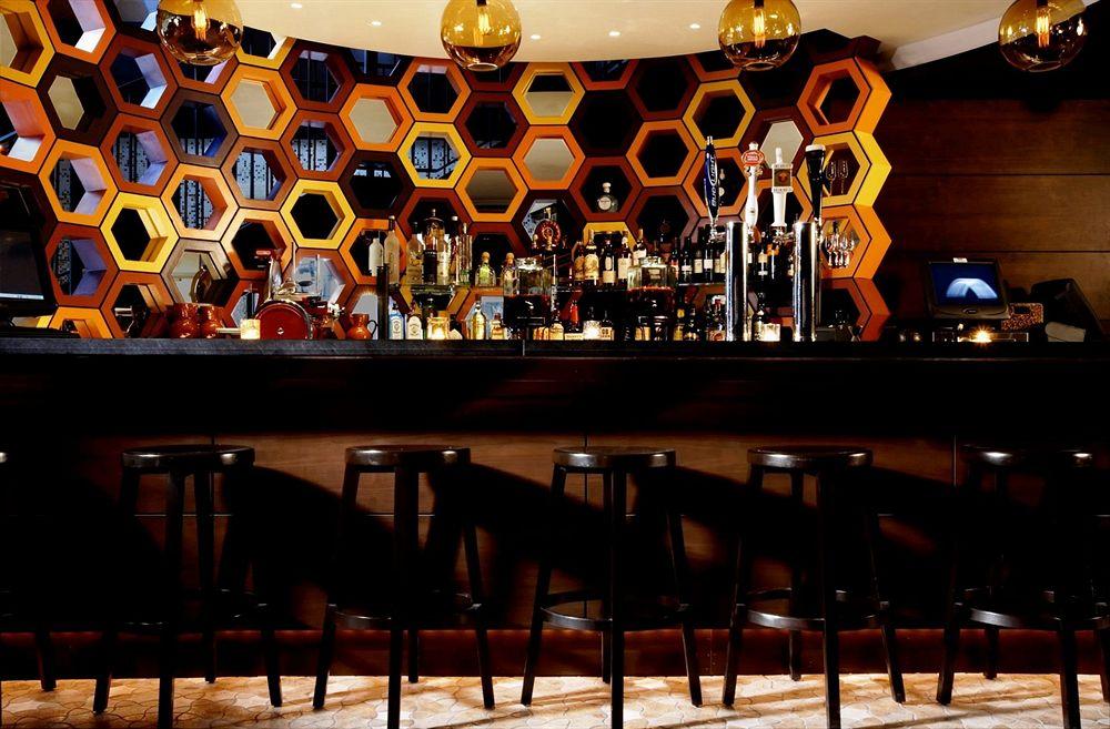 Bar/Lounge The Blackstone Renaissance Chicago Hotel